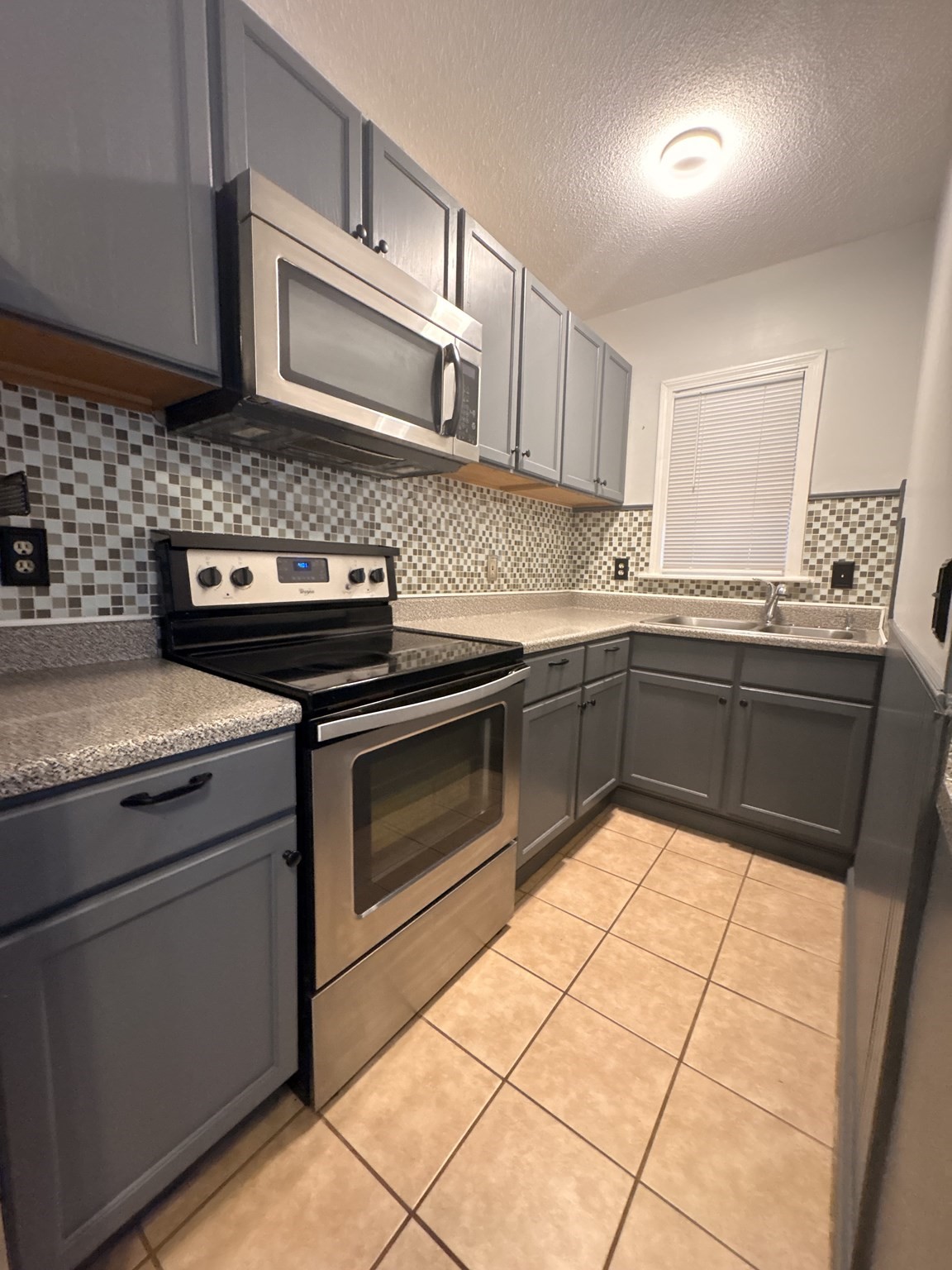 24 Lockland # 1 Property Photo 1