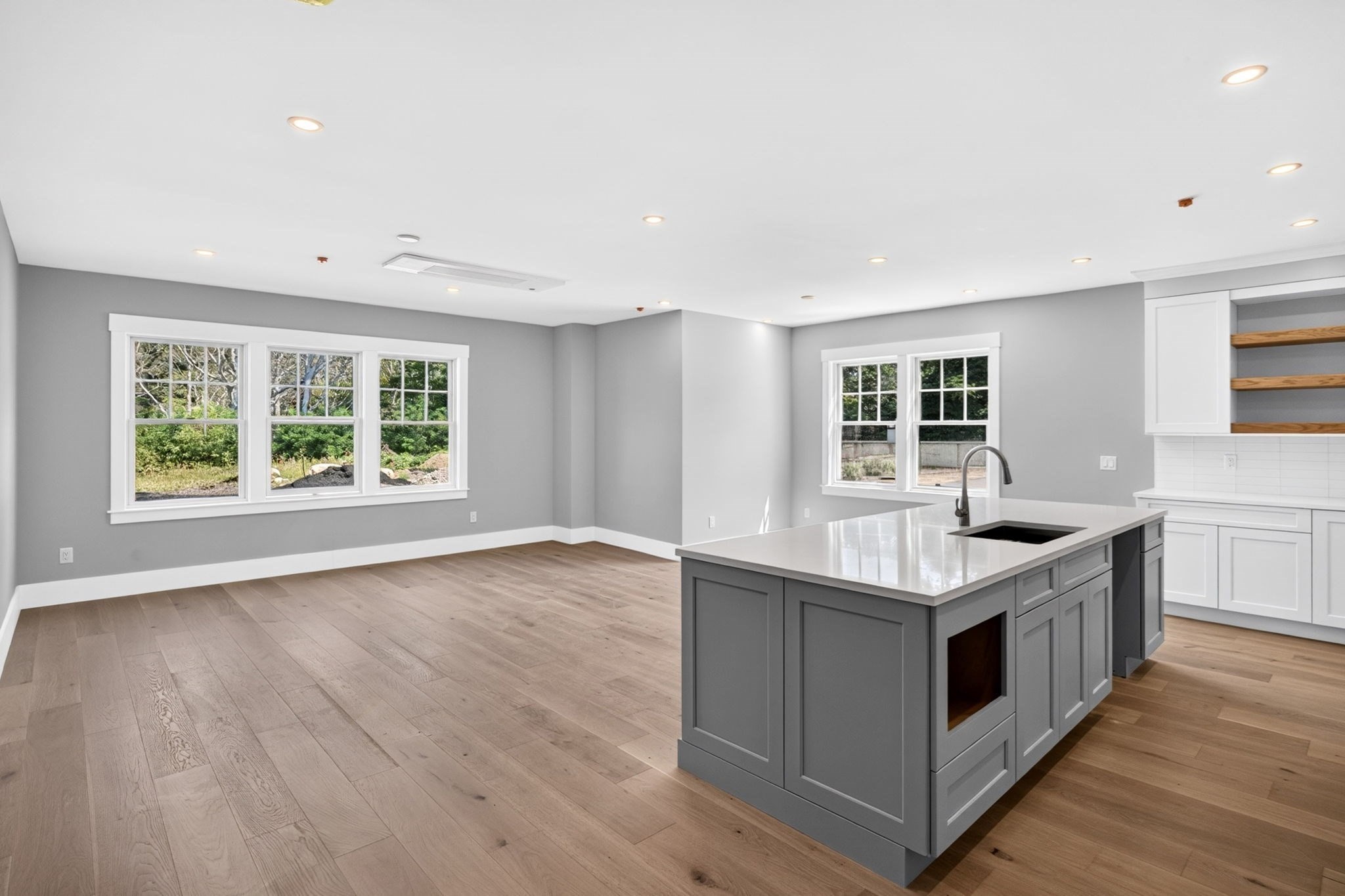 533 Woods Hole Road # E102 Property Photo 2