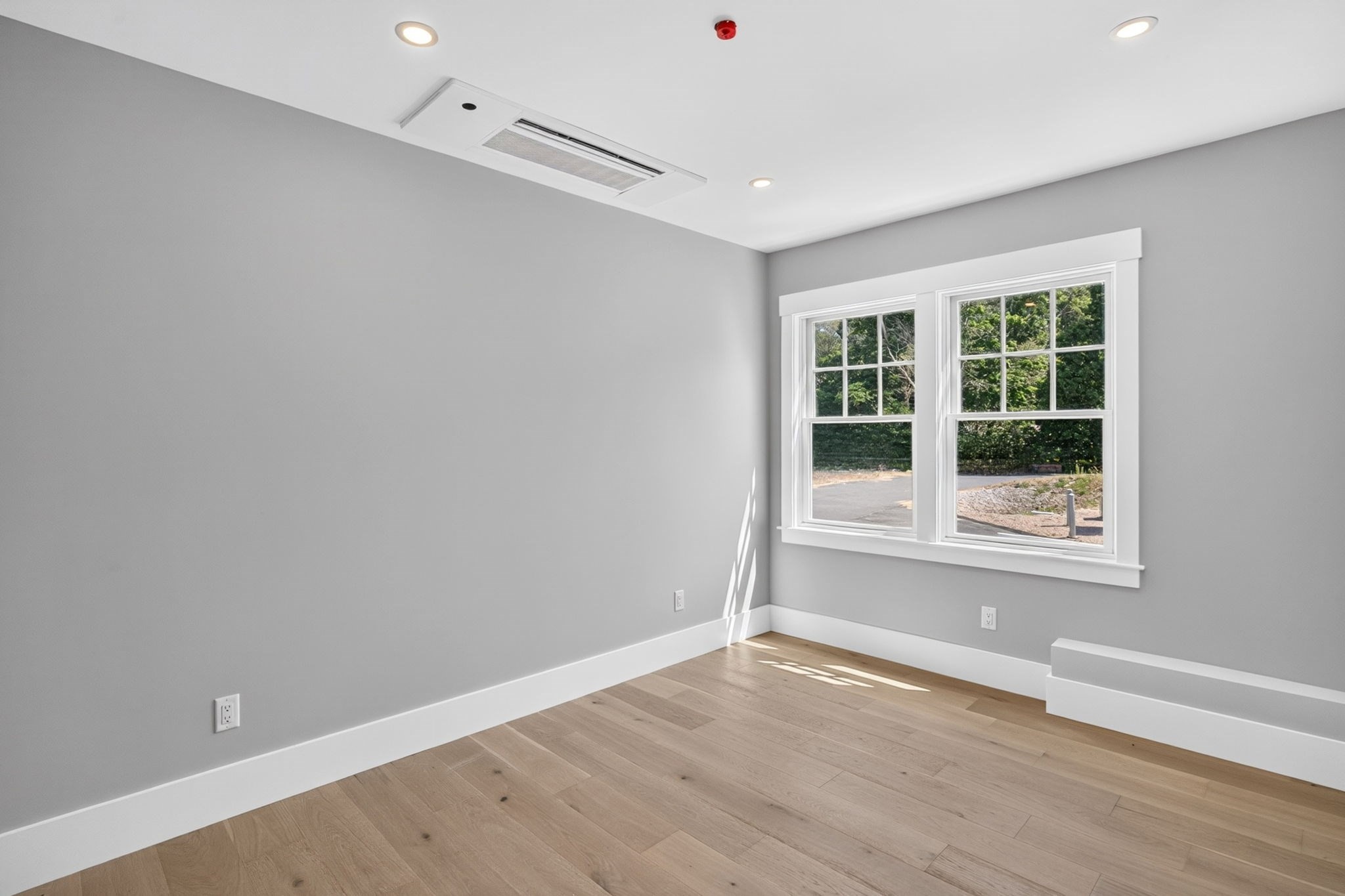 533 Woods Hole Road # E102 Property Photo 14