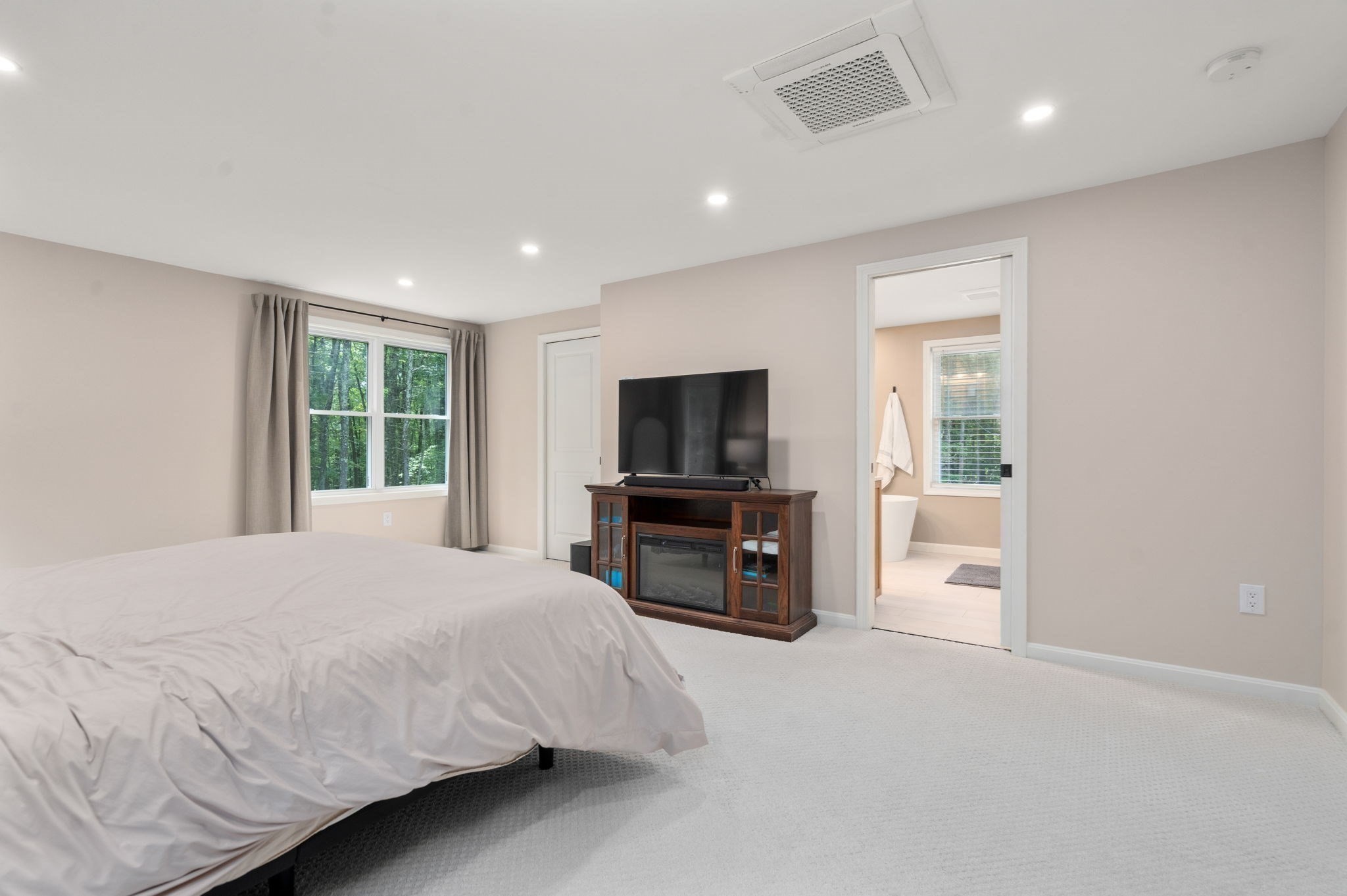 181 Sterling Rd Property Photo 16