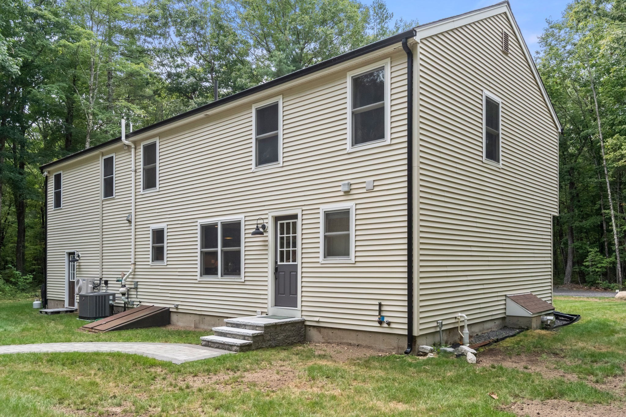 181 Sterling Rd Property Photo 29