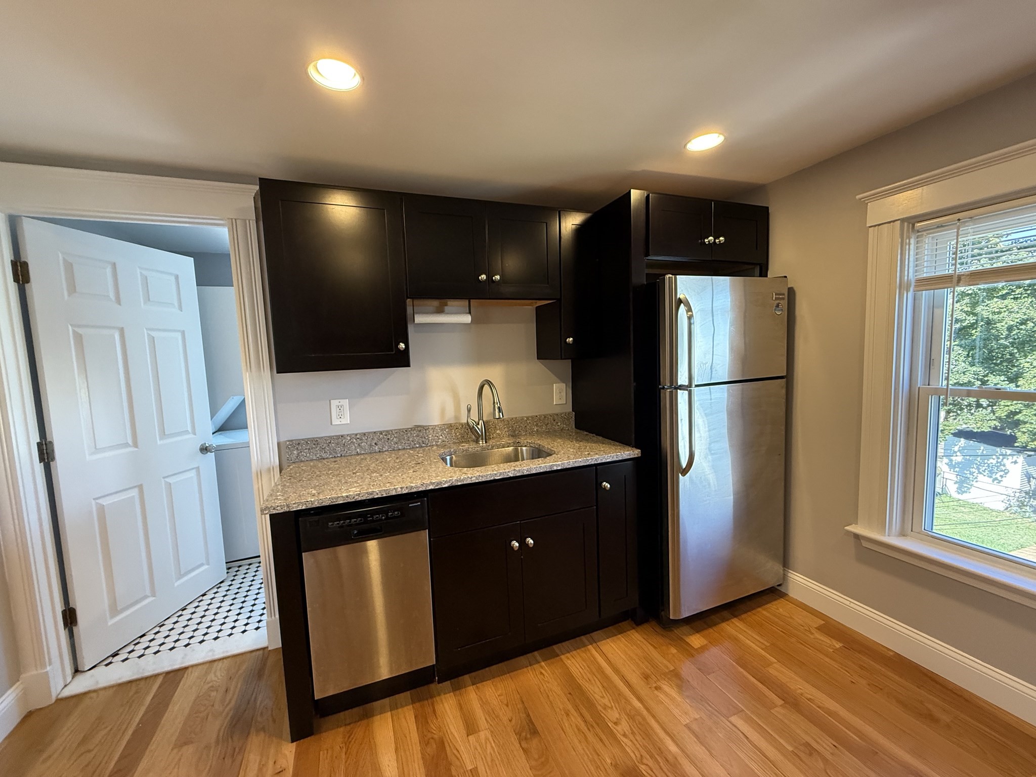 10 Tolman St # 3 Property Photo 6