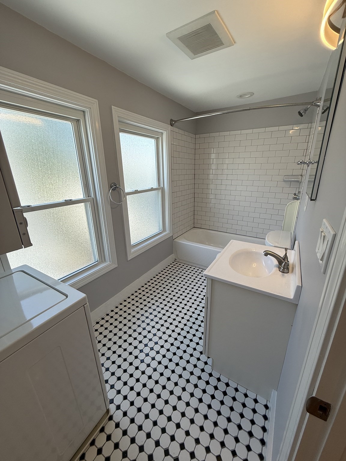 10 Tolman St # 3 Property Photo 10