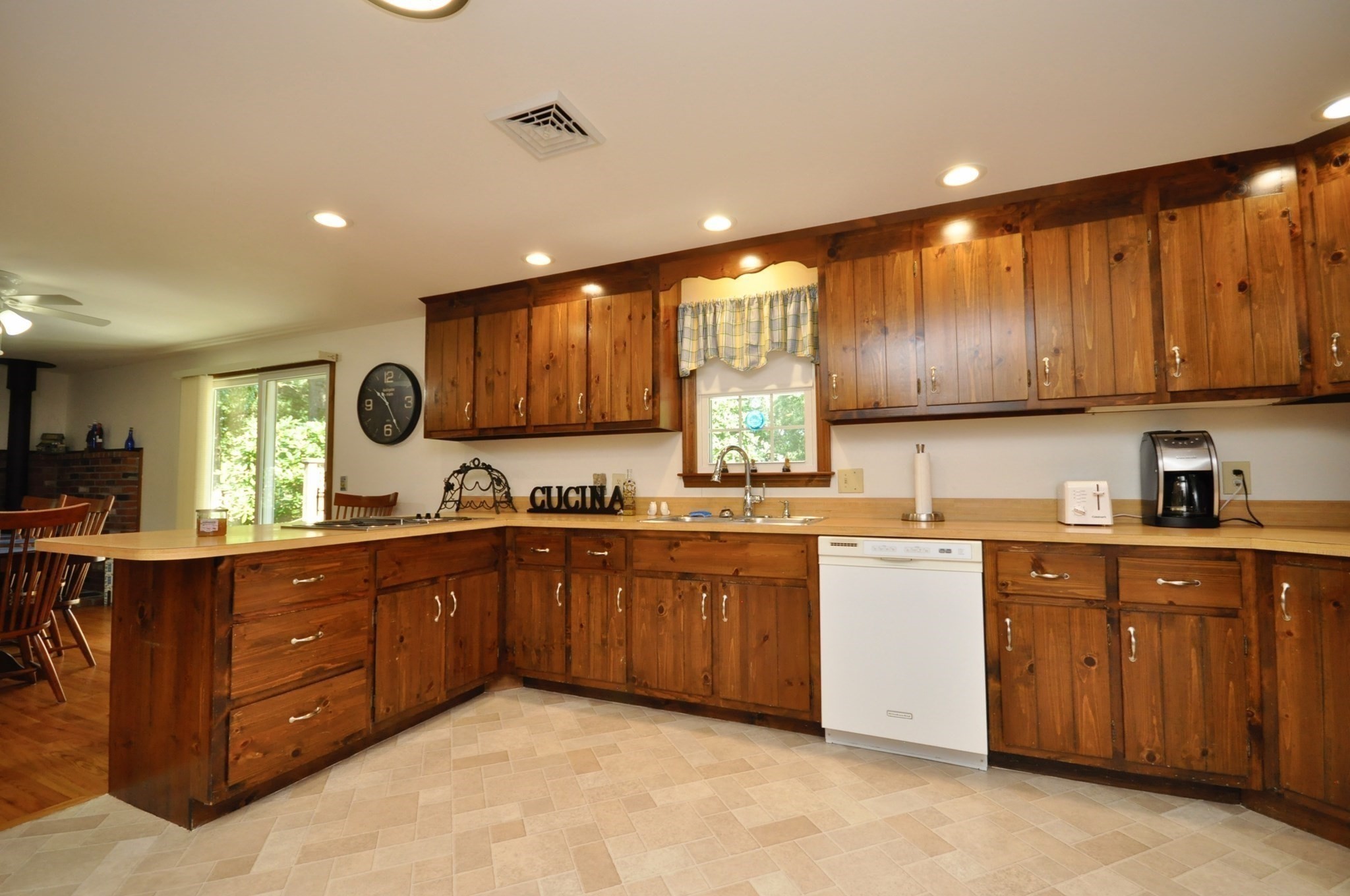 34 Dale Drive Property Photo 7