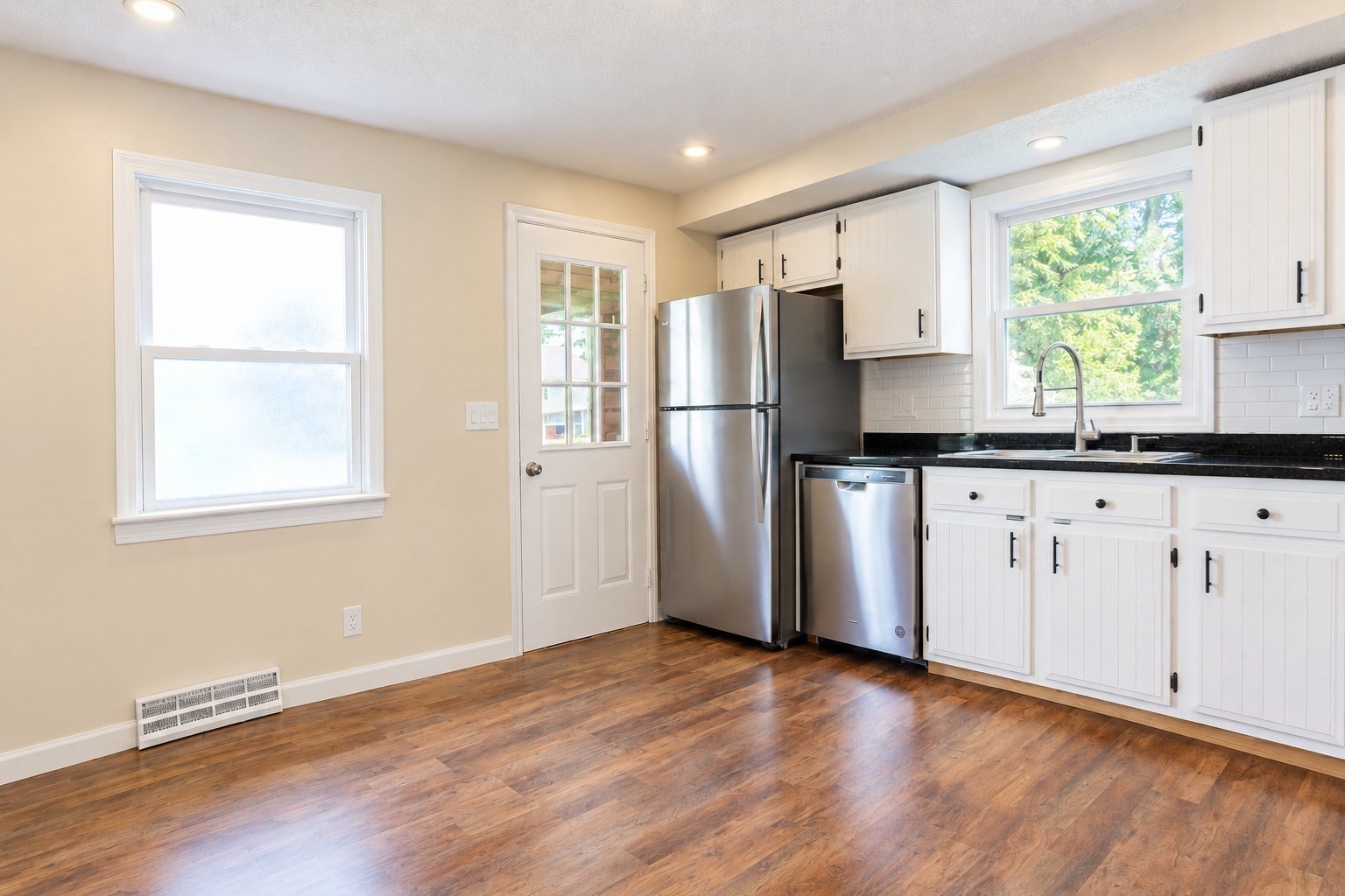 117 Lexington Ave Property Photo 3