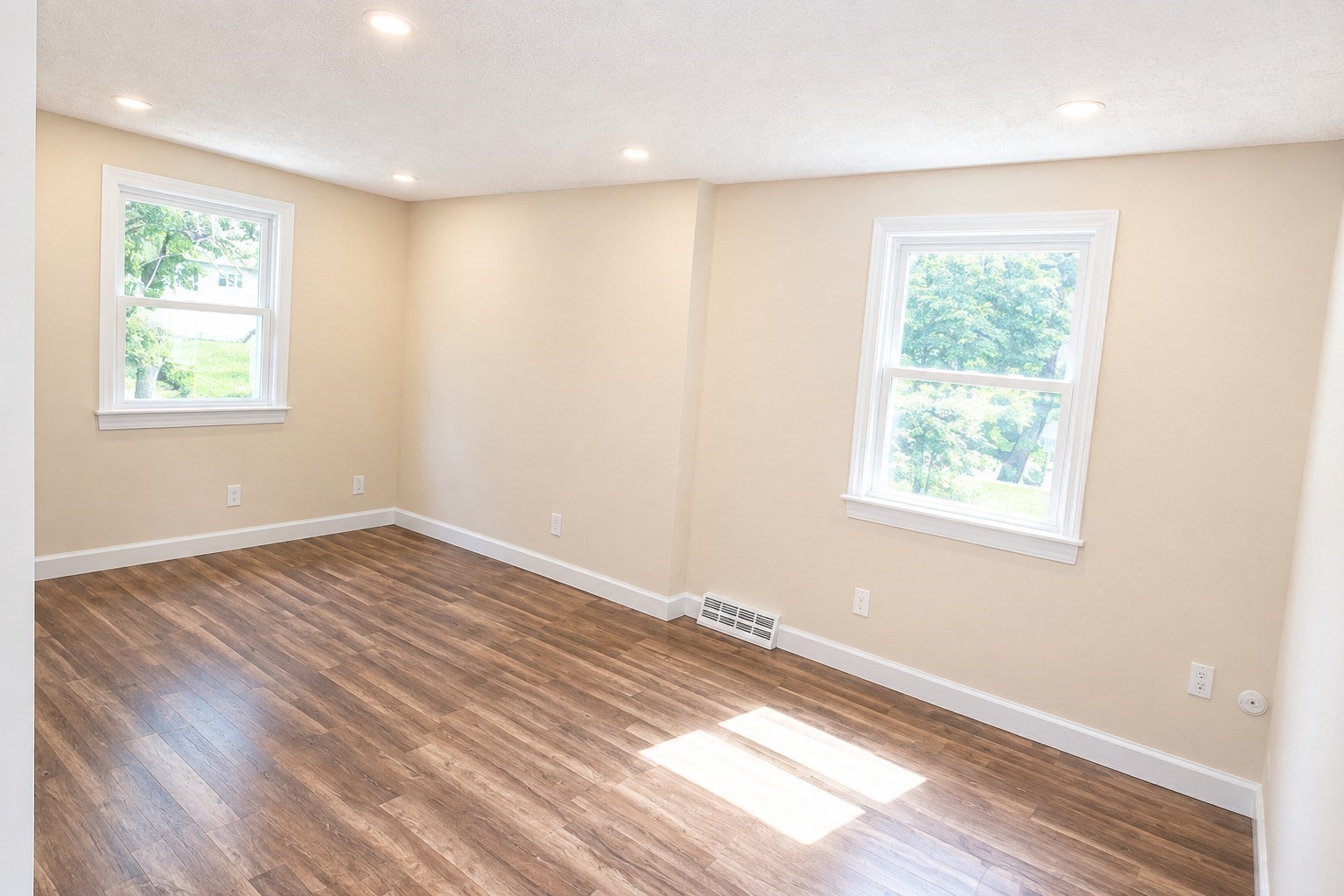 117 Lexington Ave Property Photo 18