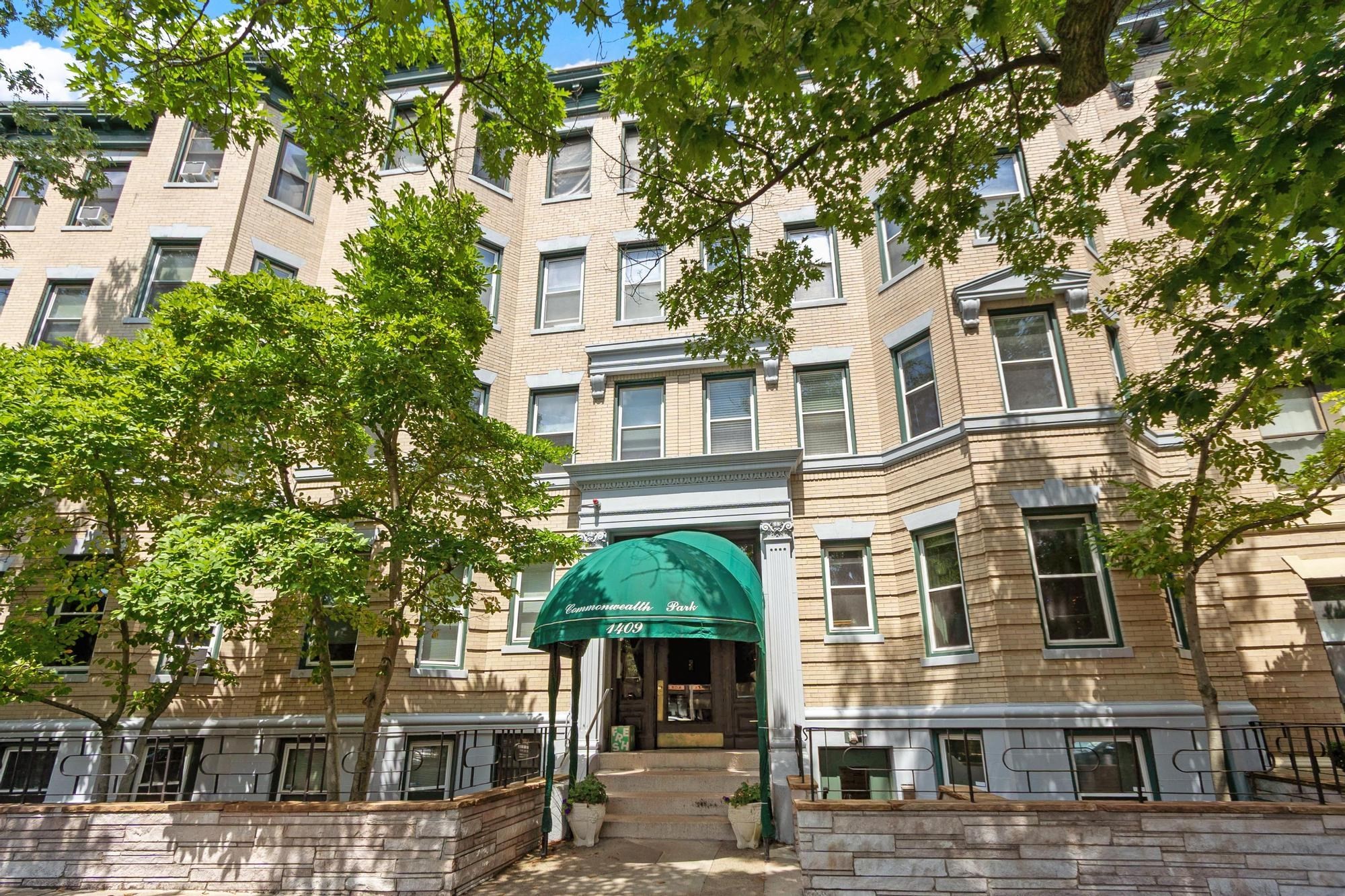 1409 Commonwealth Avenue # 502 Property Photo 1