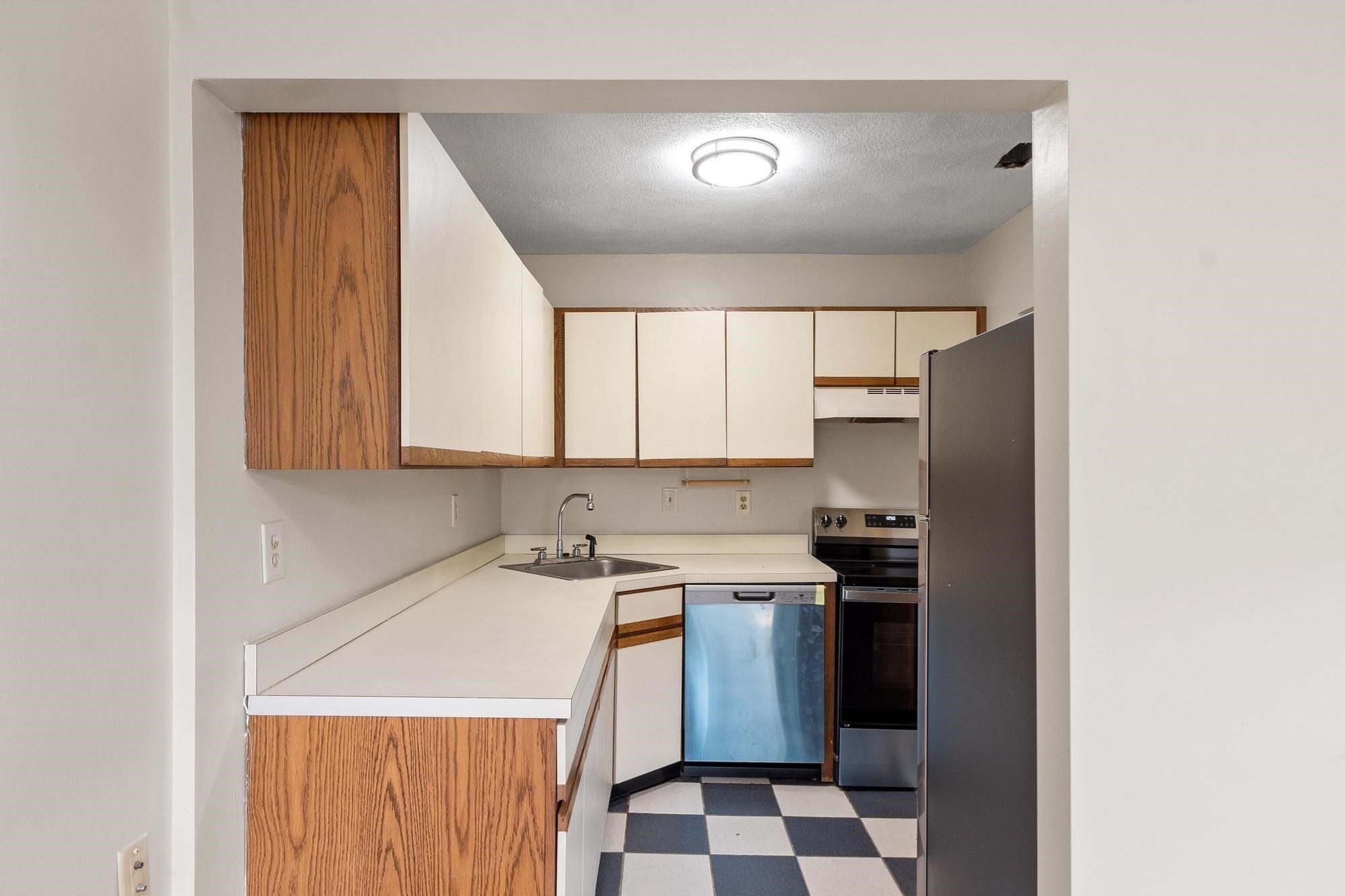 1409 Commonwealth Avenue # 502 Property Photo 8