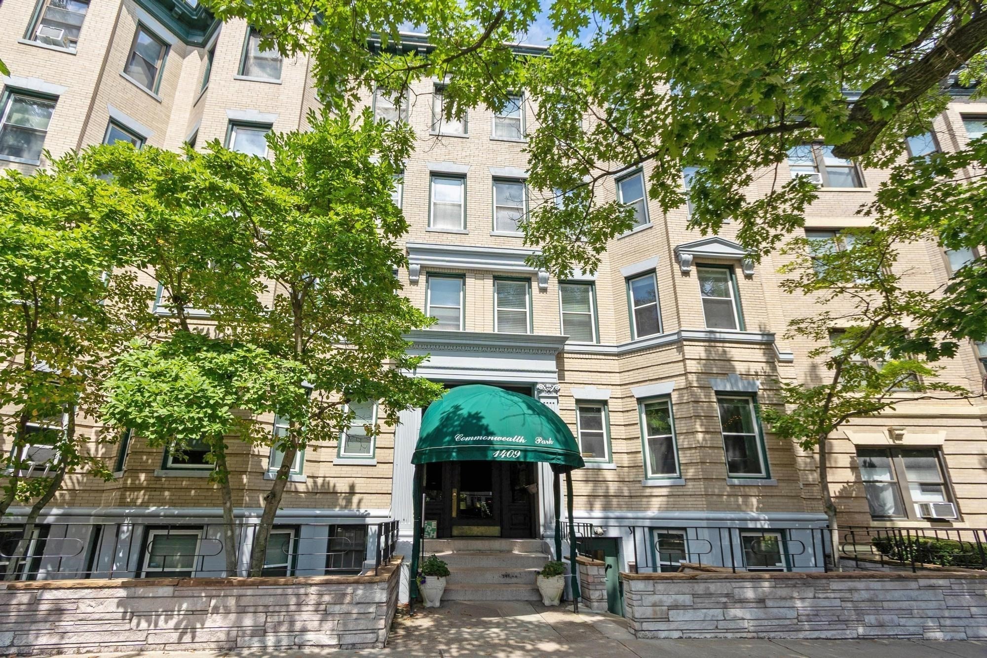 1409 Commonwealth Avenue # 502 Property Photo 23