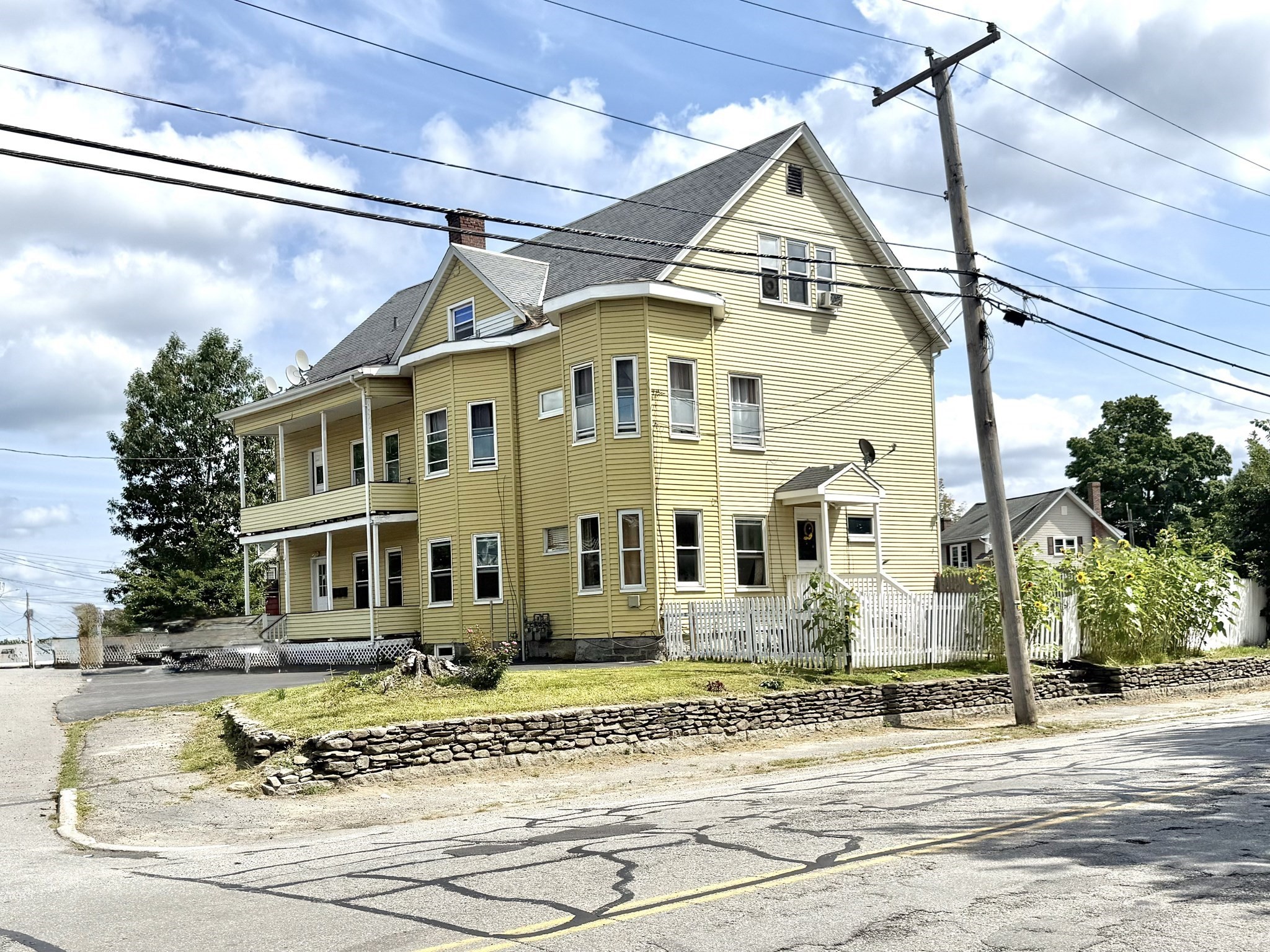 272 South Street Property Photo 5