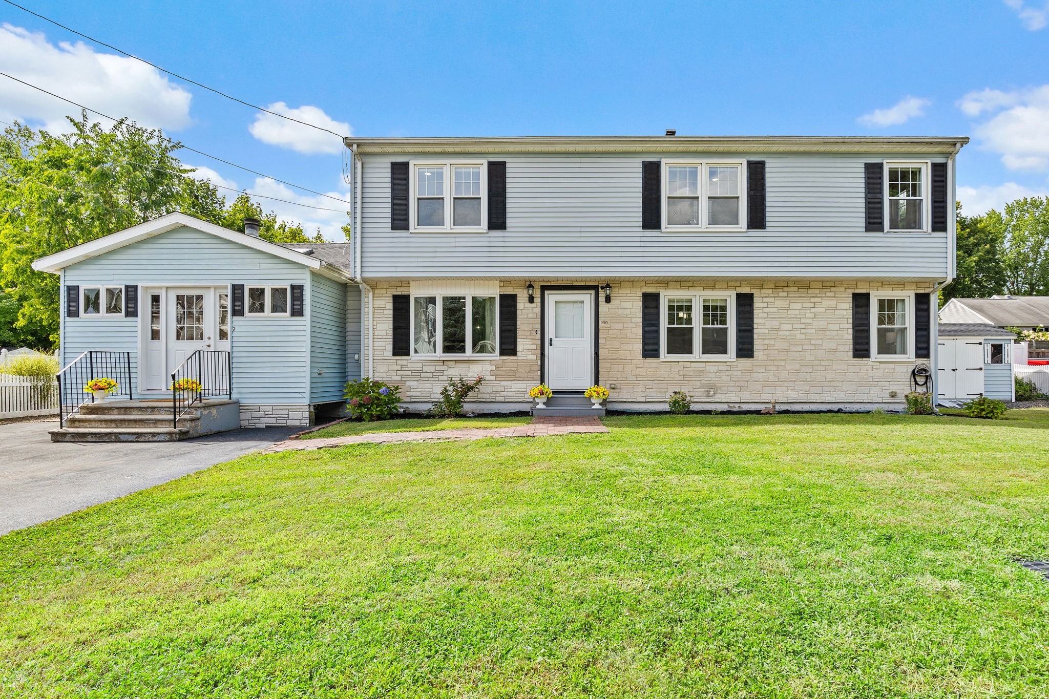 100 Muron Ave