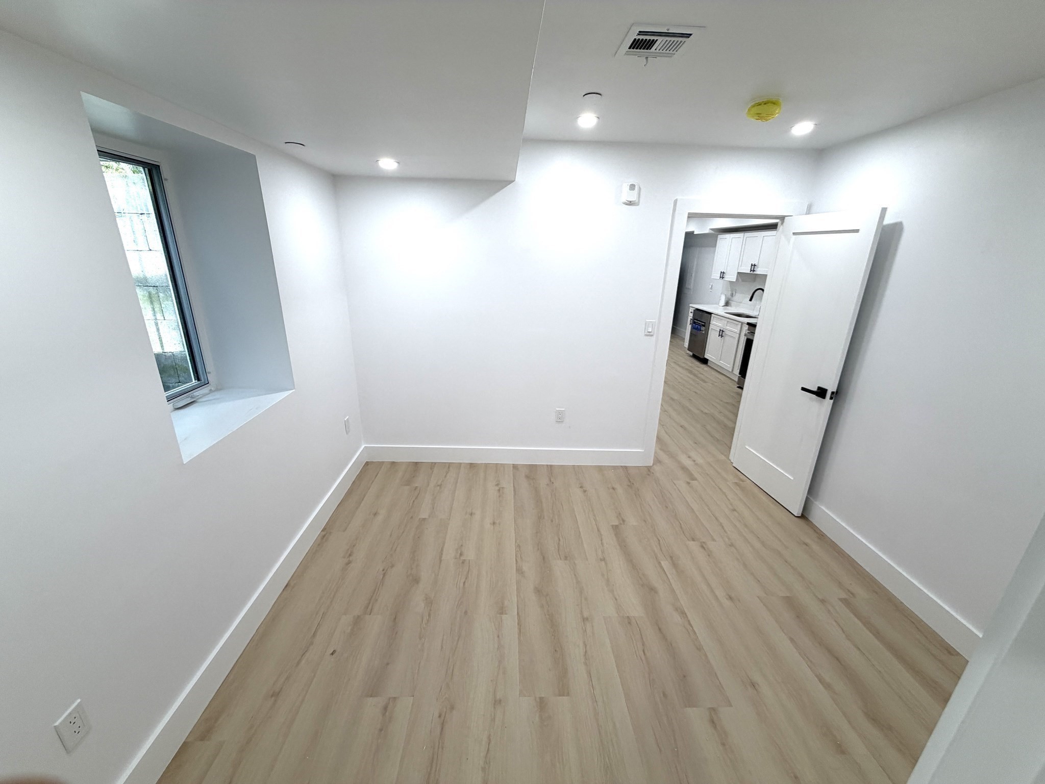 36 Shepard St # B Property Photo 5