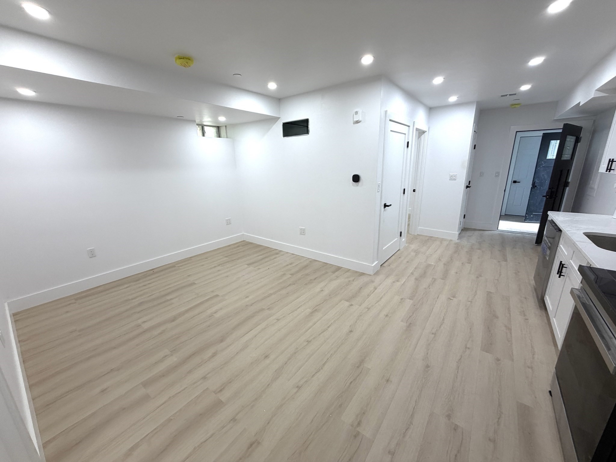 36 Shepard St # B Property Photo 14