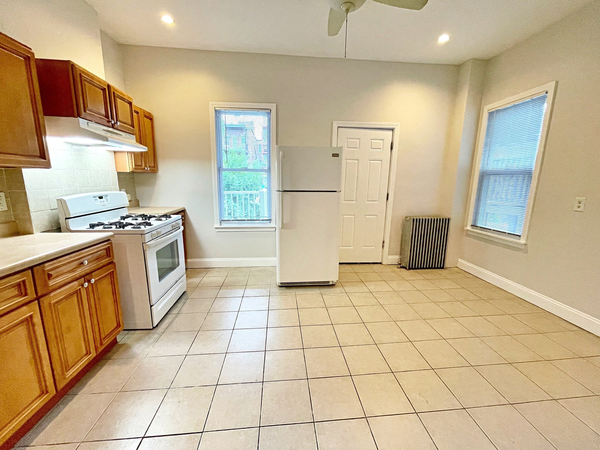 92 Webster St # 1 Property Photo 5