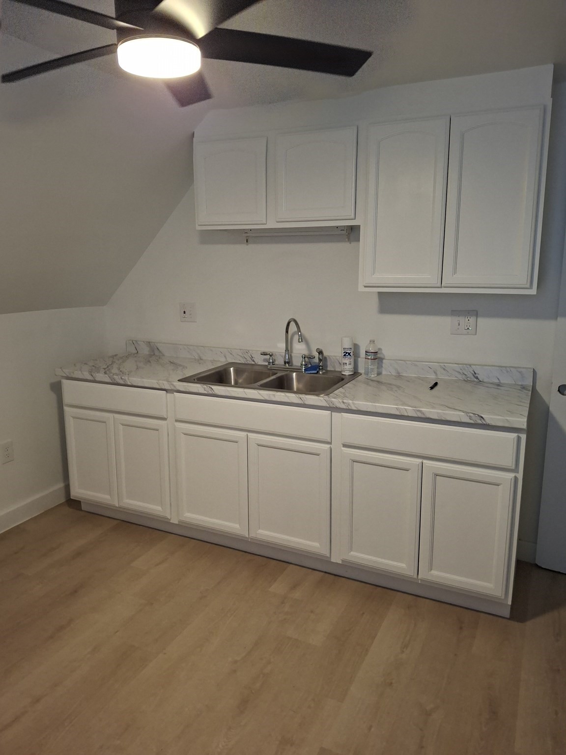 709 Belmont Street # 3 Property Photo 1