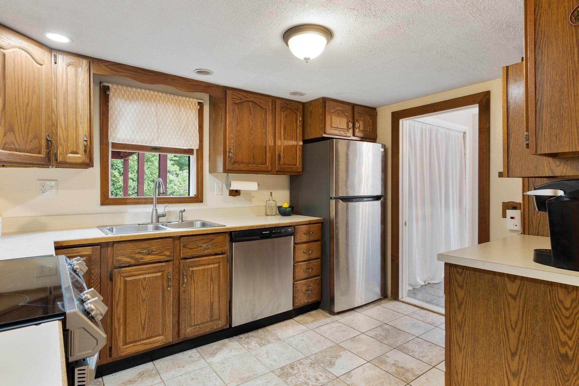 5 Branch St Property Photo 9