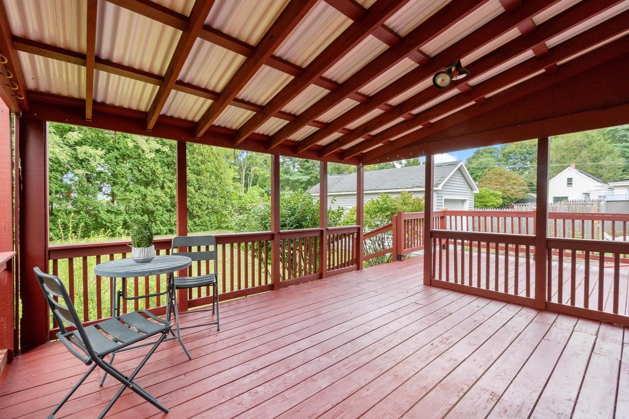 5 Branch St Property Photo 23