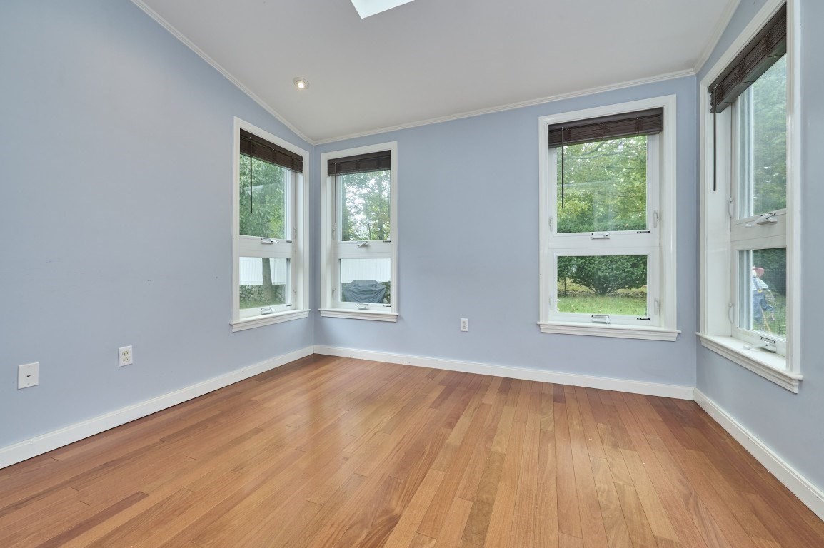 13 Forbes Ave Property Photo 9