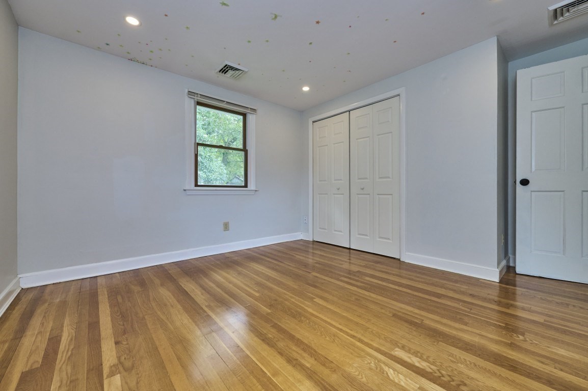 13 Forbes Ave Property Photo 13