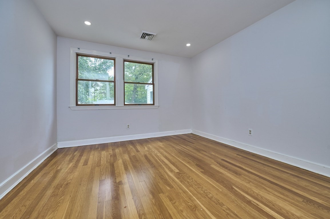 13 Forbes Ave Property Photo 16