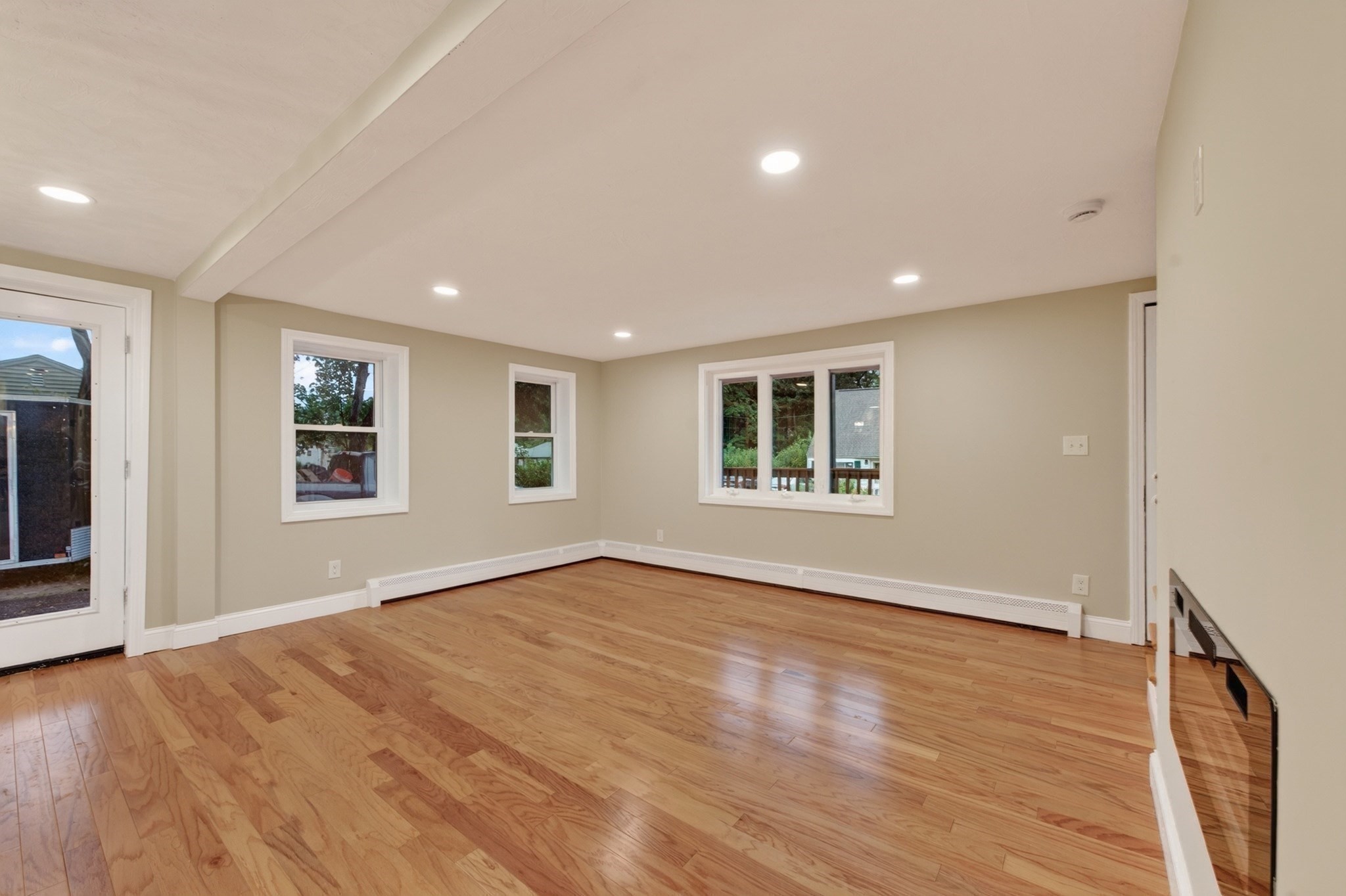 18 Elbridge Rd Property Photo 7