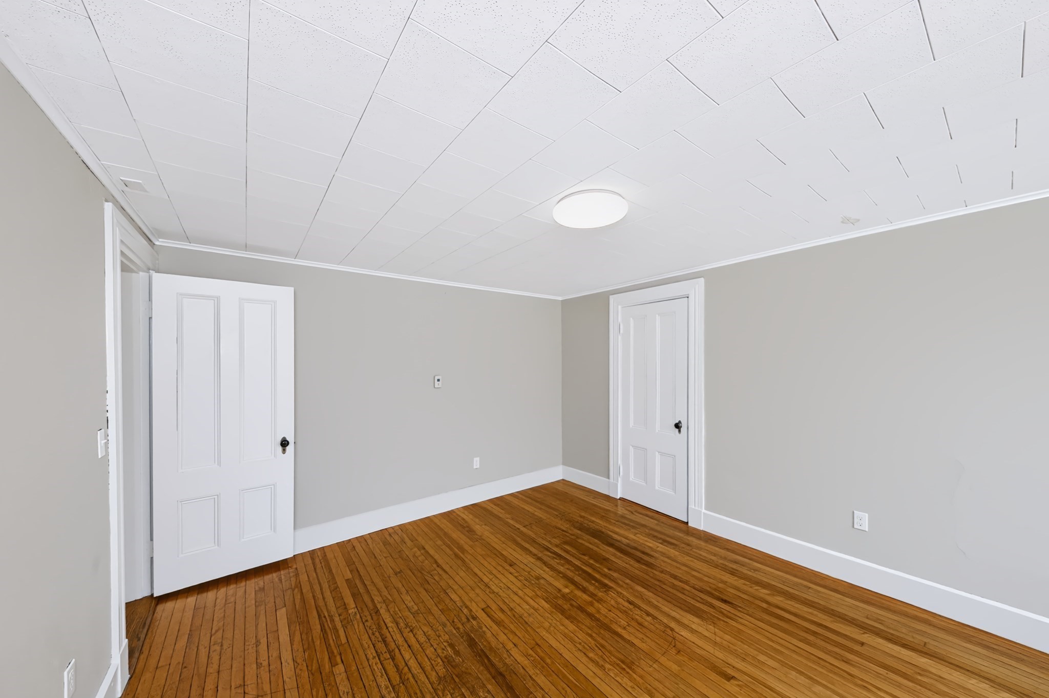 22 Linden Street # B Property Photo 5