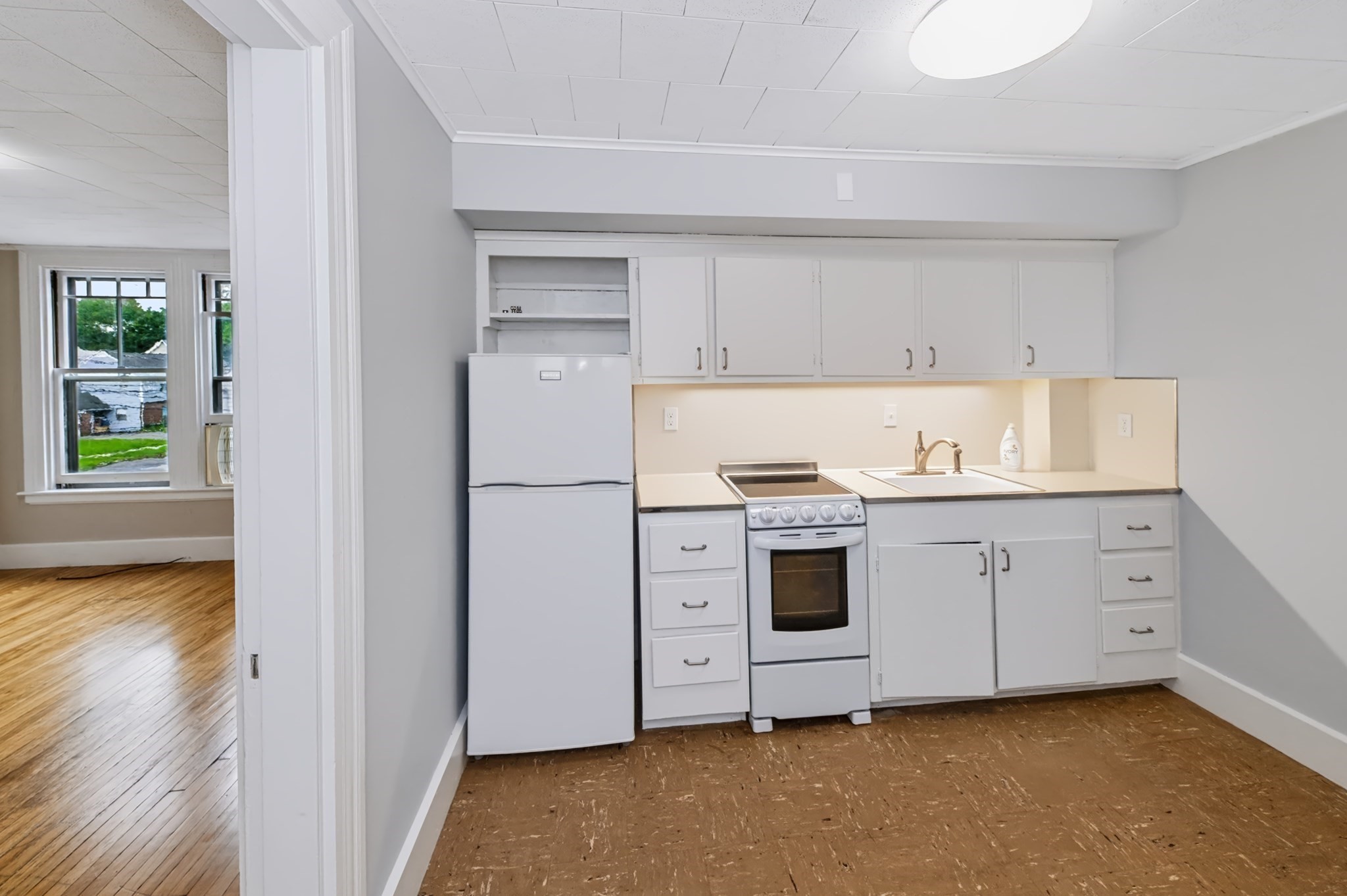 22 Linden Street # B Property Photo 7