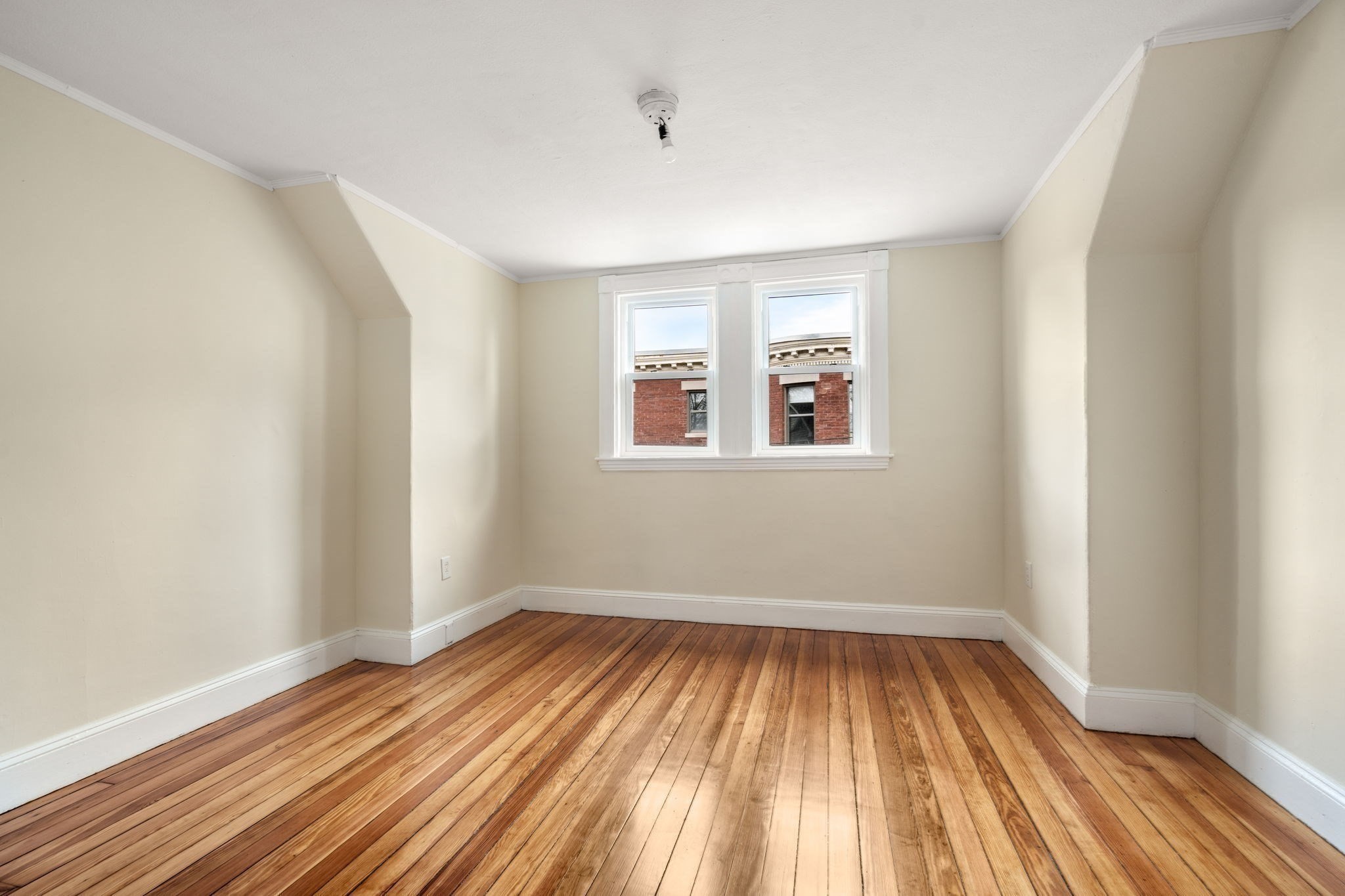 10 Royal St Property Photo 13