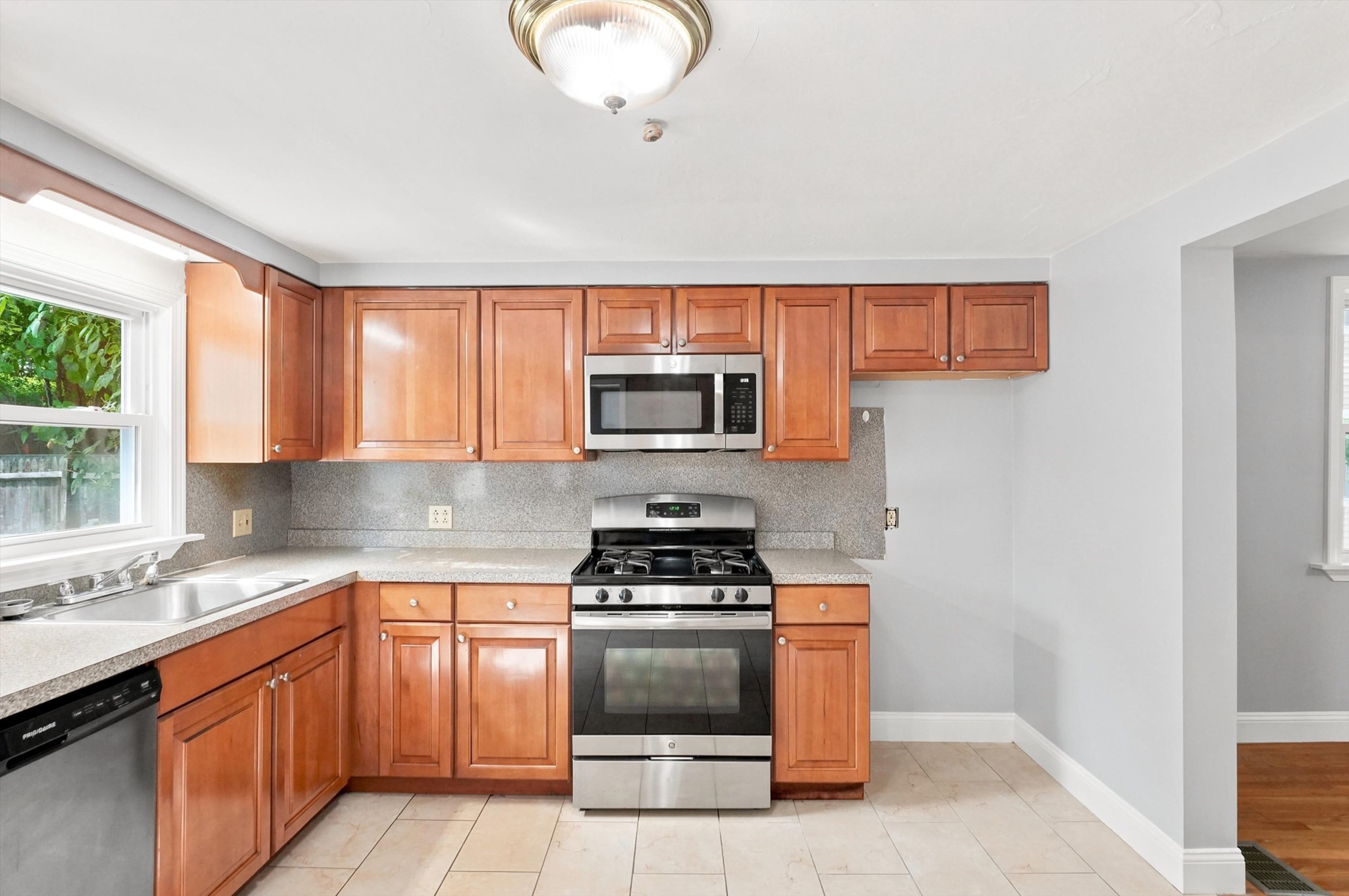 27 High Street Property Photo 13