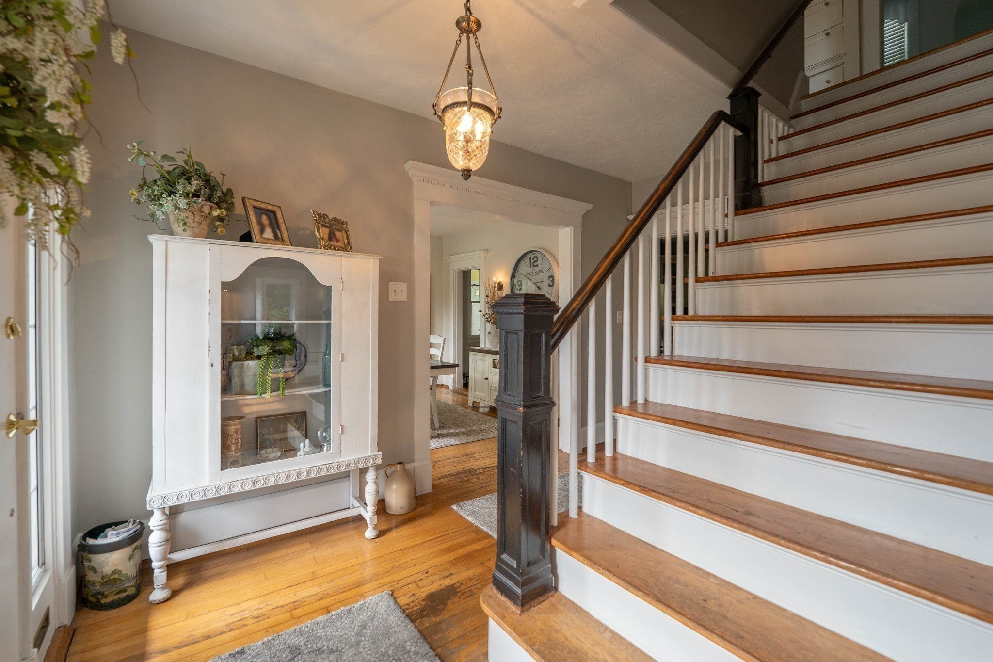 55 Akin St Property Photo 3