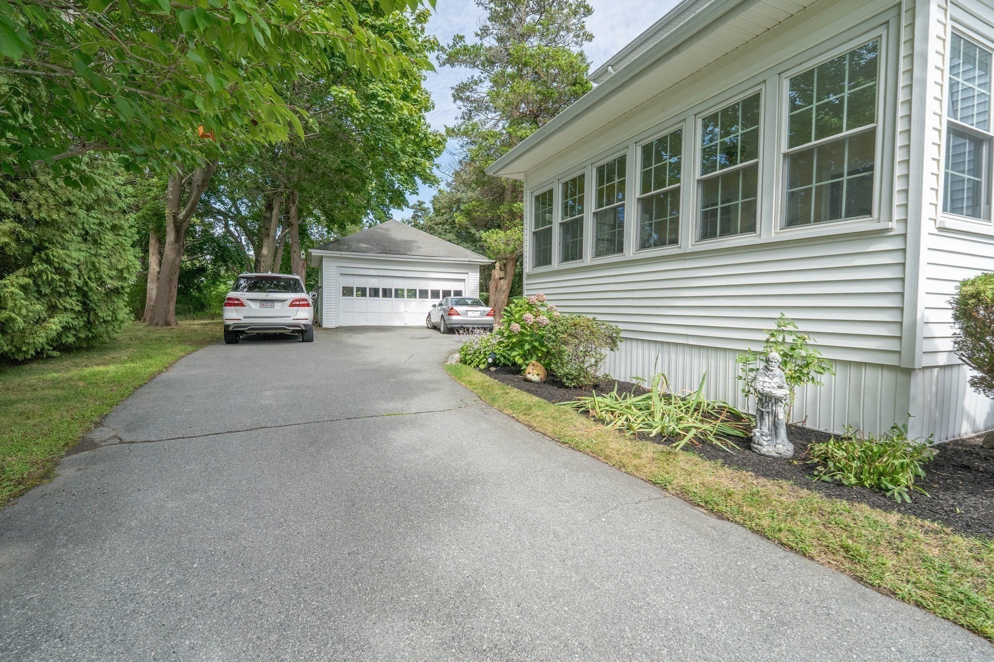 55 Akin St Property Photo 5