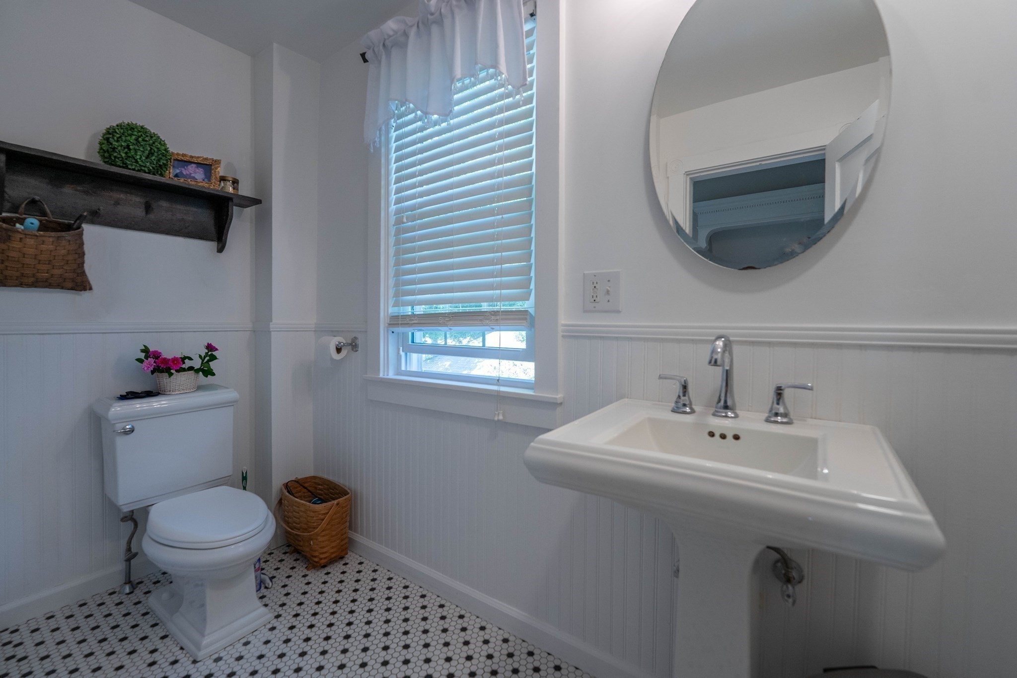 55 Akin St Property Photo 25