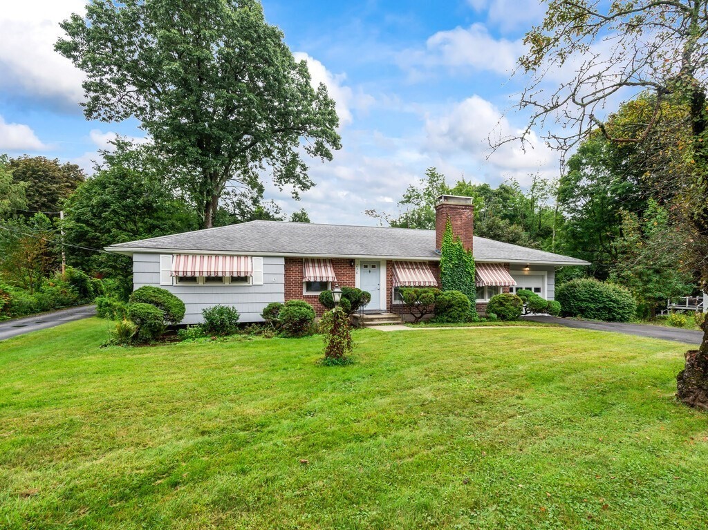 230 Brattle St Property Photo 3