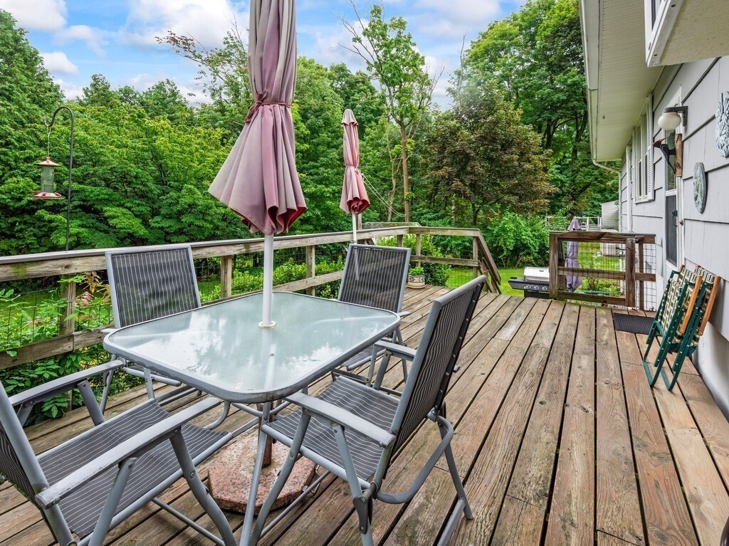 230 Brattle St Property Photo 18