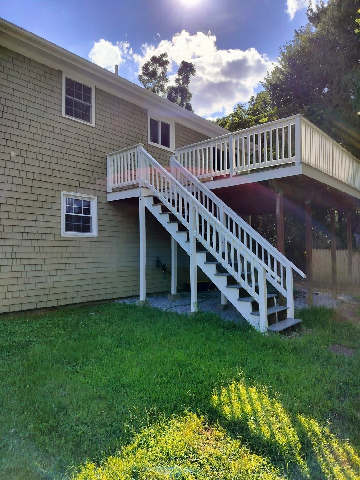 218 Pleasant St Property Photo 3