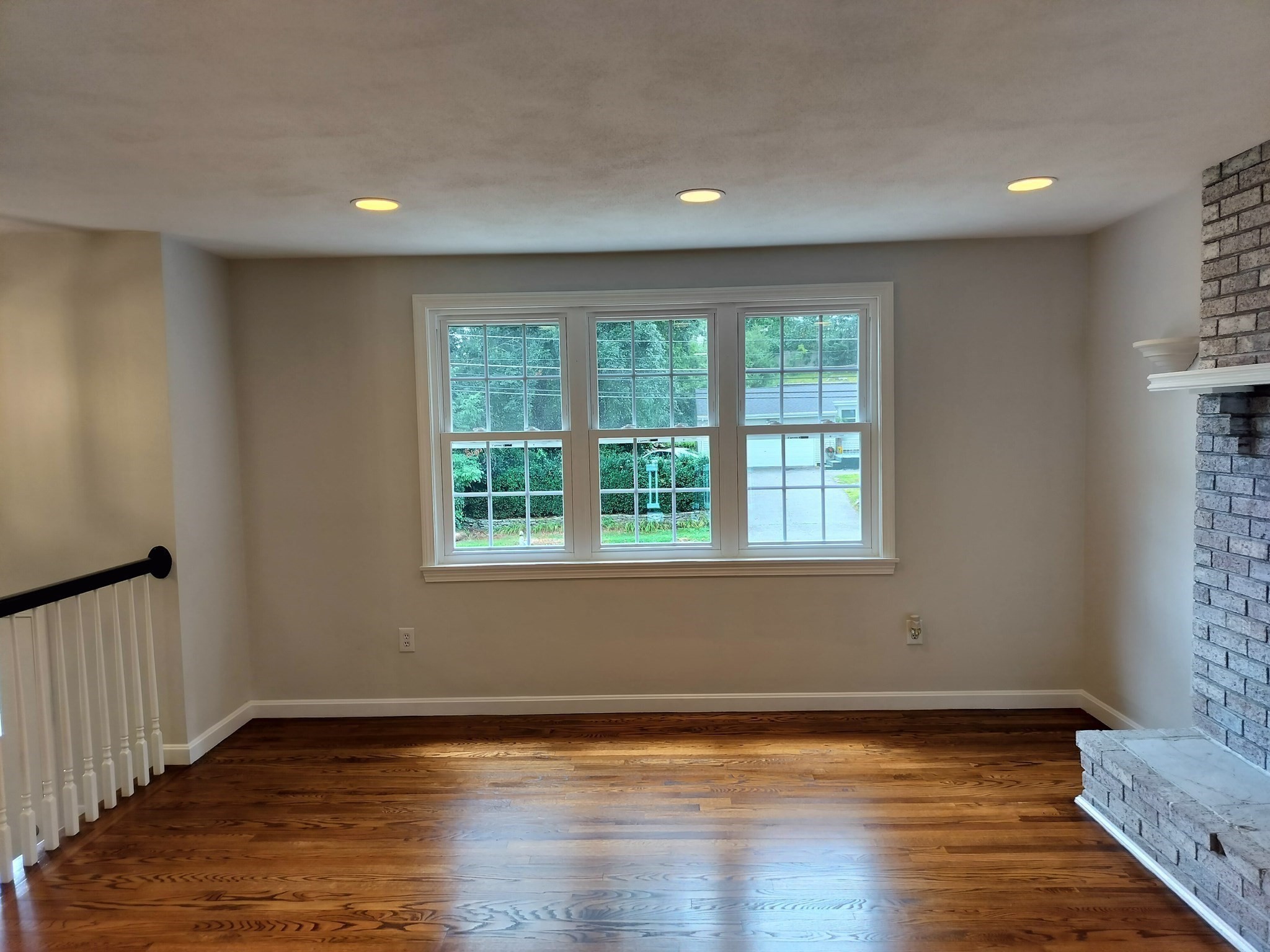 218 Pleasant St Property Photo 8