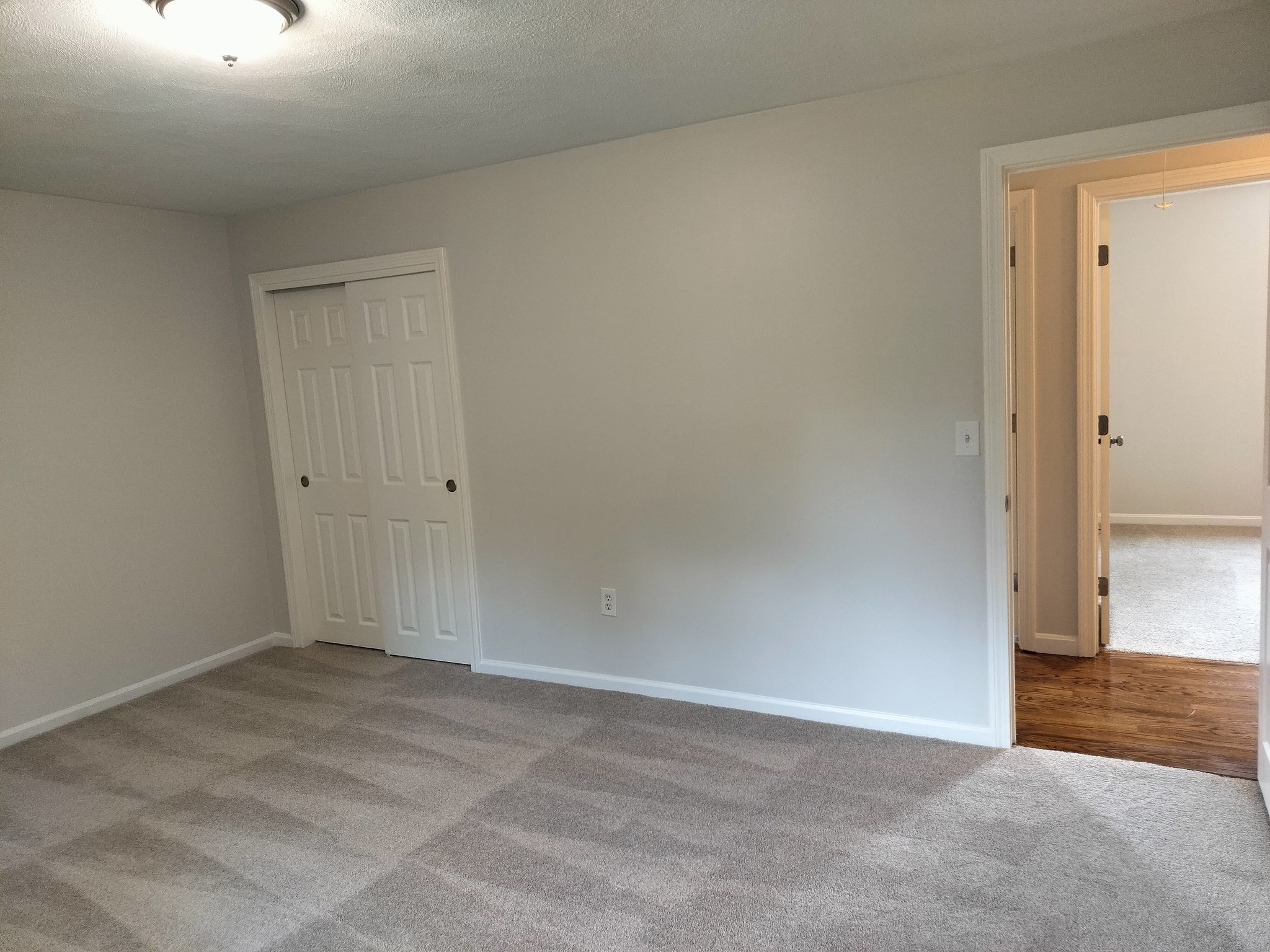 218 Pleasant St Property Photo 14