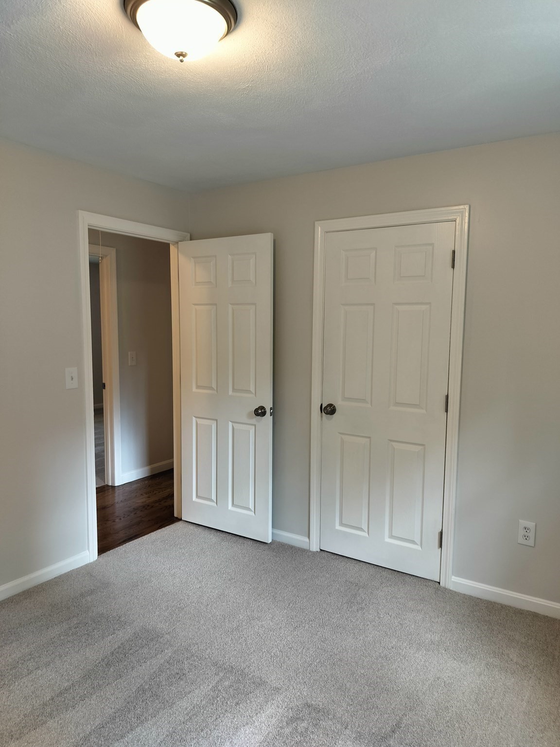 218 Pleasant St Property Photo 16