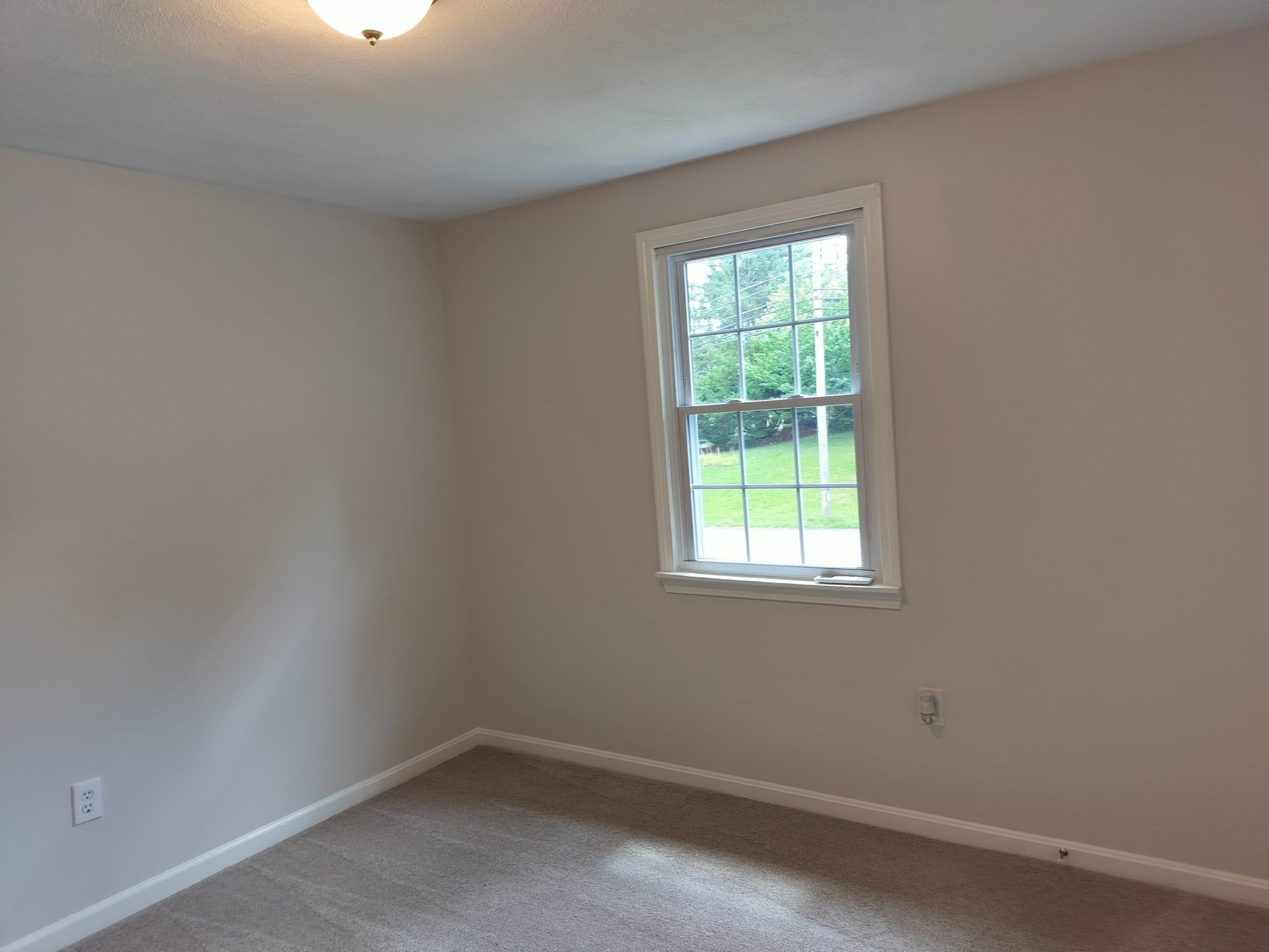 218 Pleasant St Property Photo 18