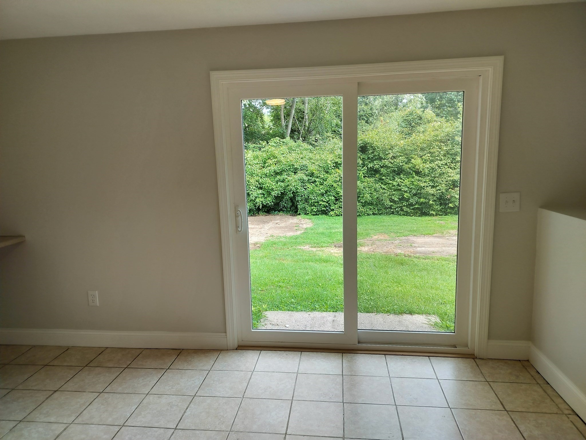 218 Pleasant St Property Photo 23