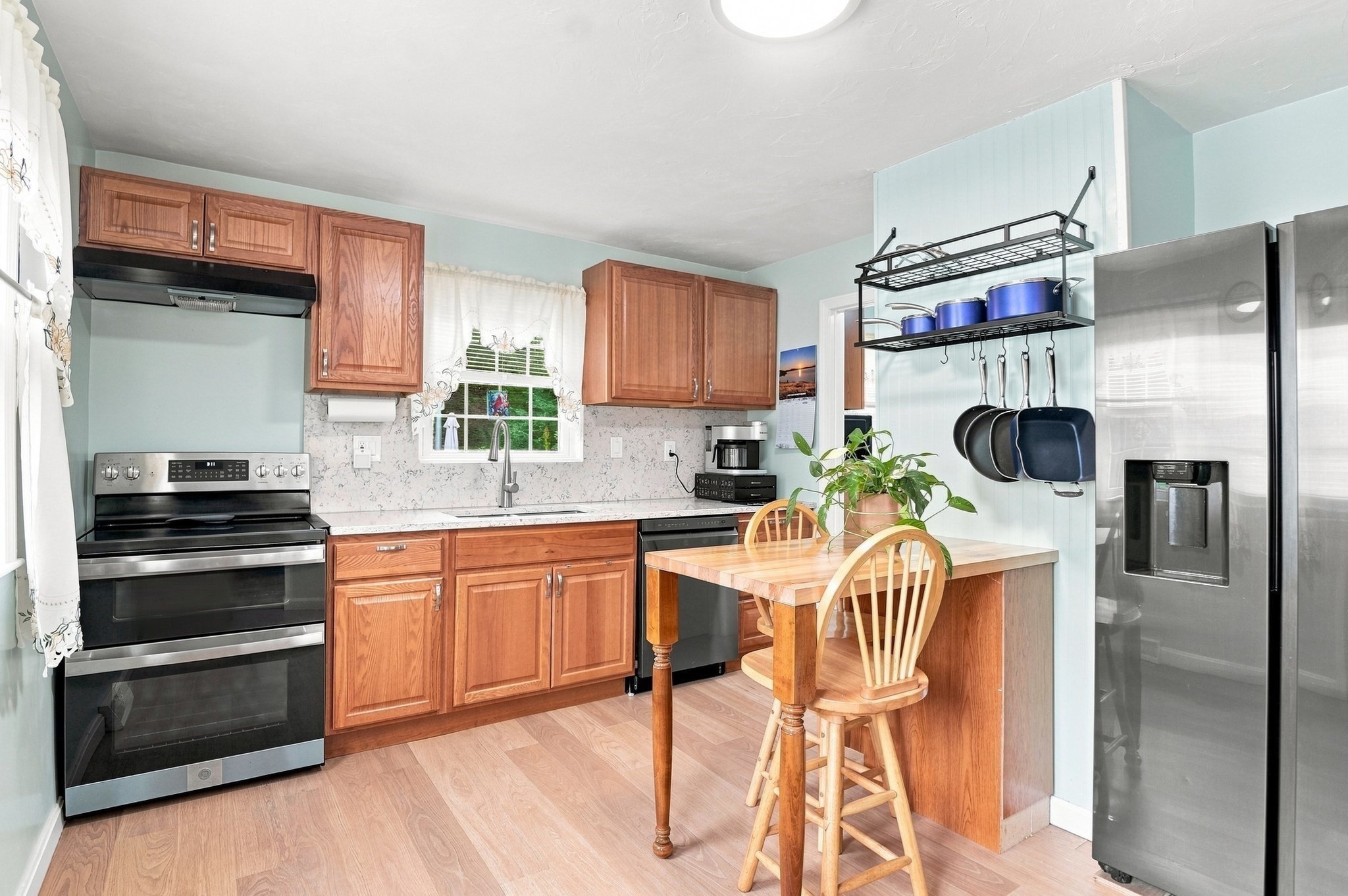 234 Cohasset Street Property Photo 4