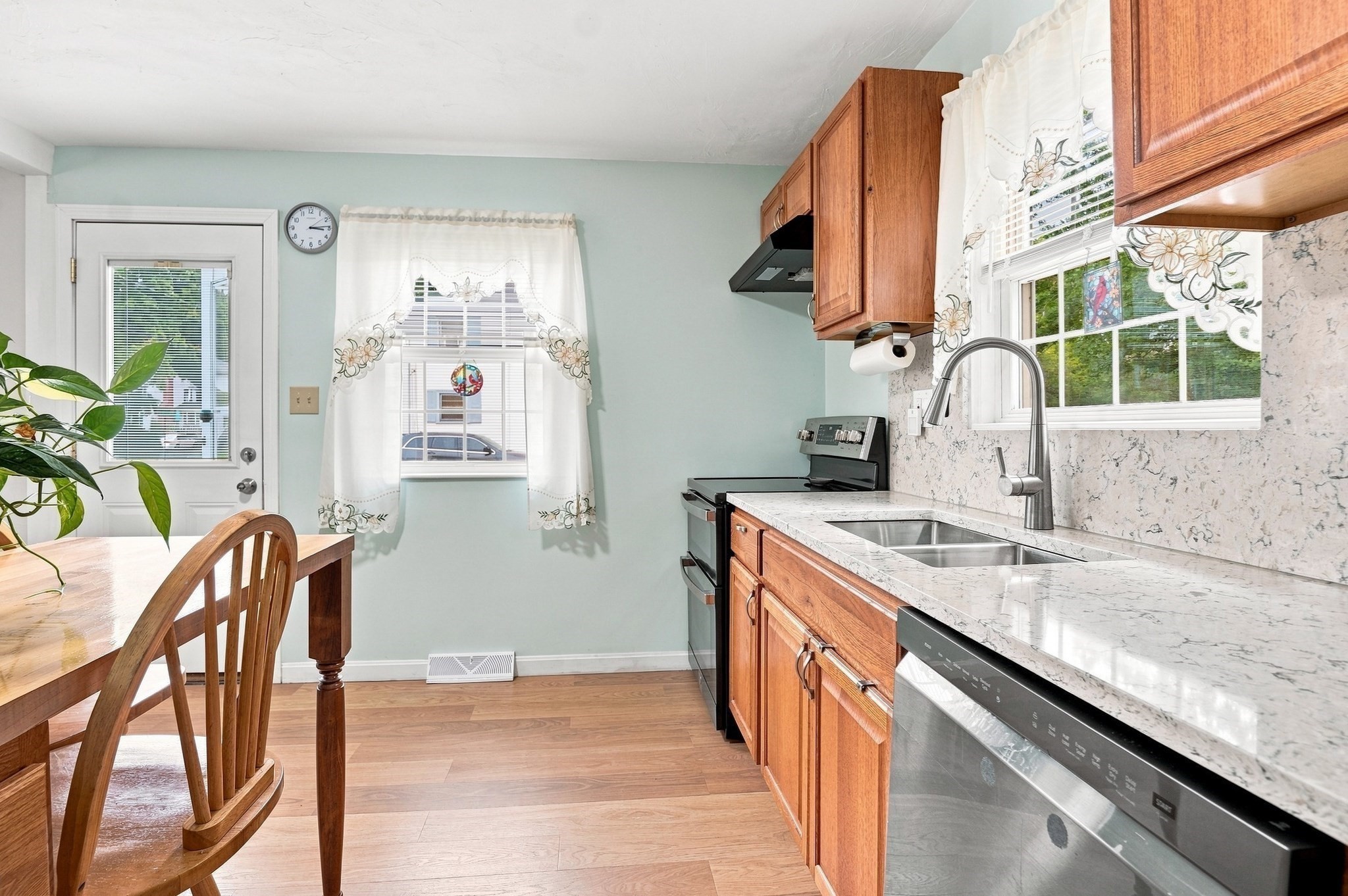 234 Cohasset Street Property Photo 5