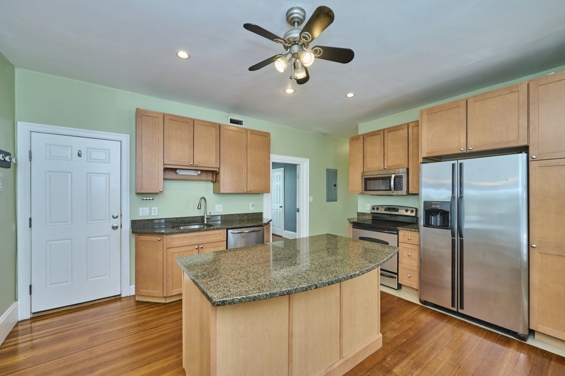 1098 Bennington St # 2 Property Photo 8