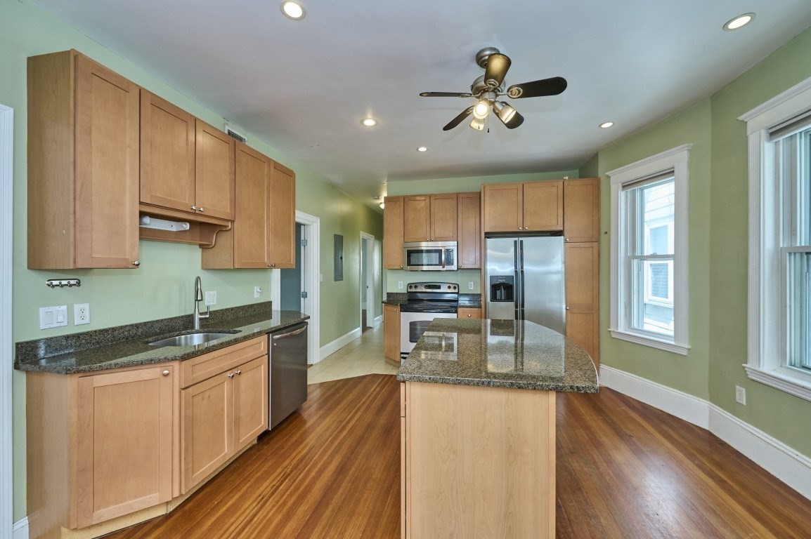 1098 Bennington St # 2 Property Photo 9