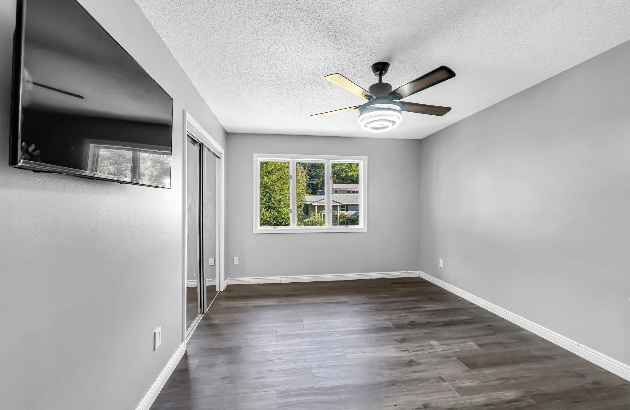 10 Robert Dr Property Photo 24