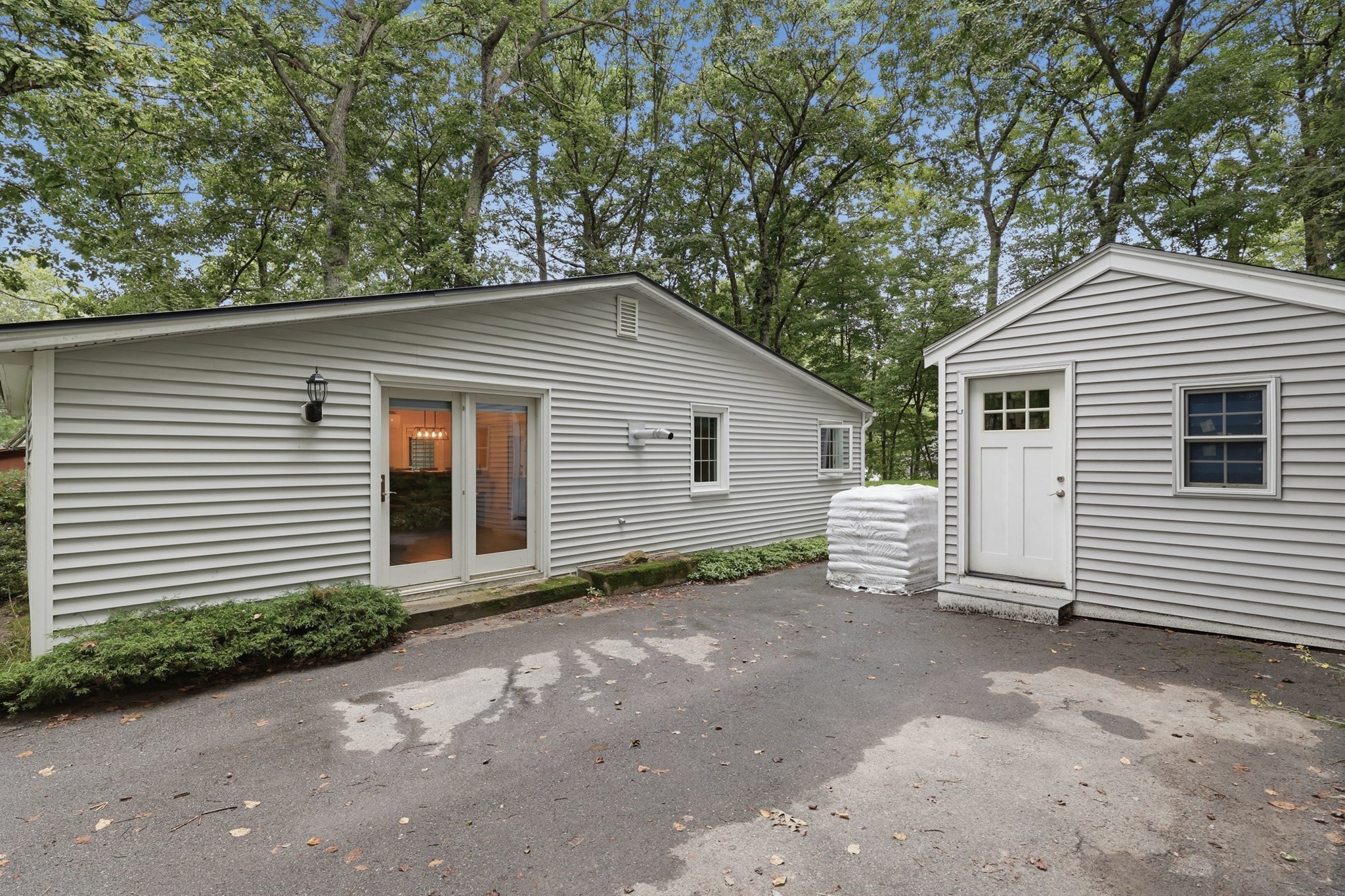 7 Bridal Path Property Photo 1