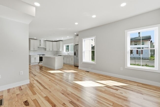 71 Dewey St # 3 Property Photo 7