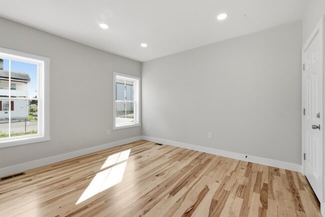 71 Dewey St # 3 Property Photo 10