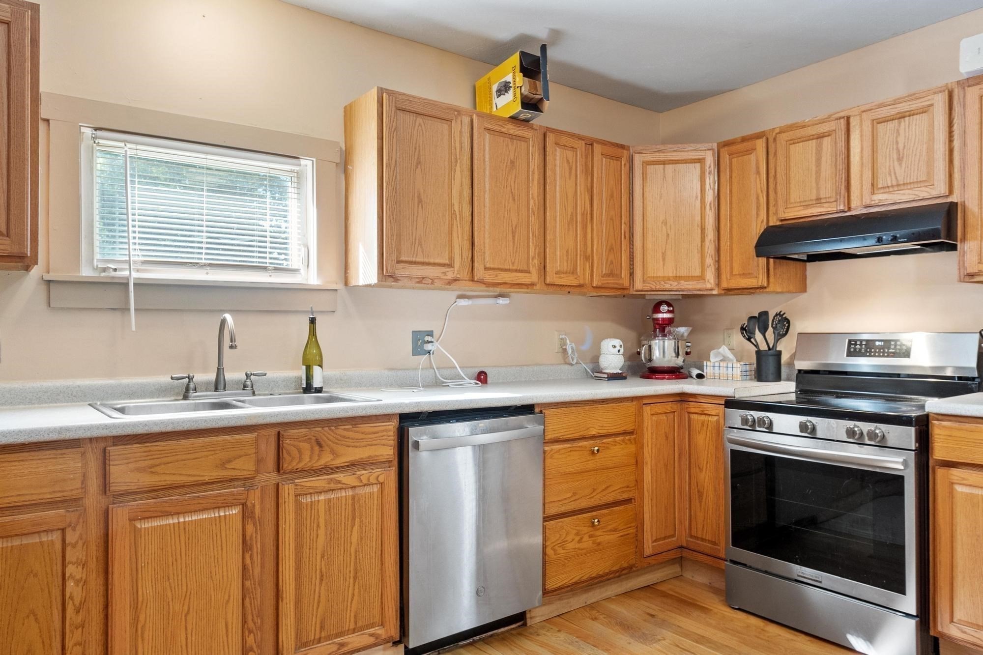 374 Front Street Property Photo 12
