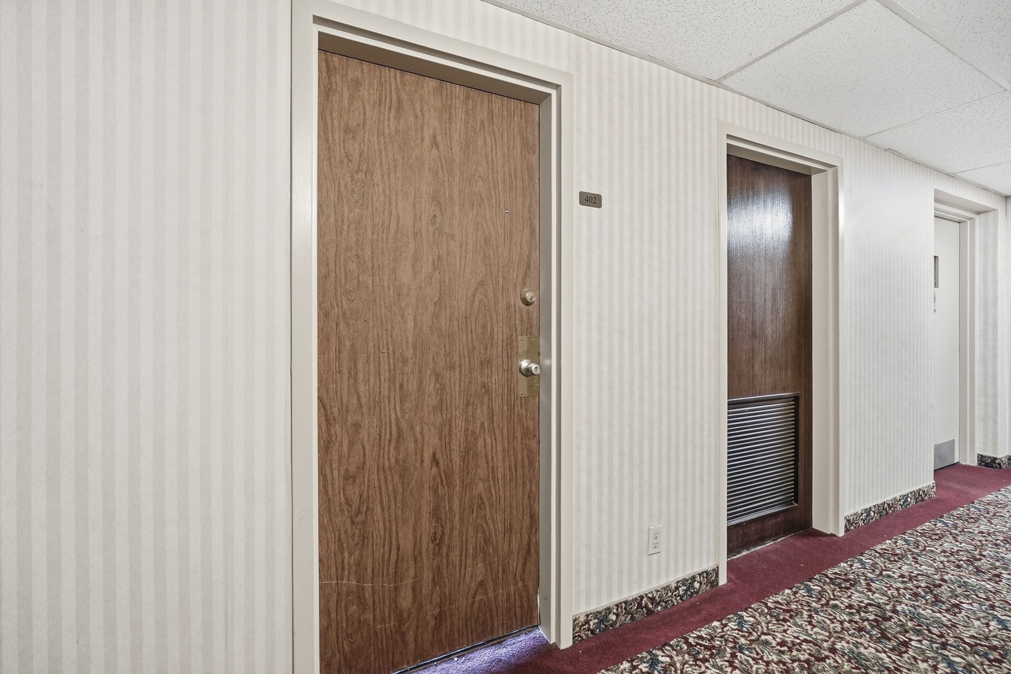 70 Southbridge St # 402 Property Photo 10
